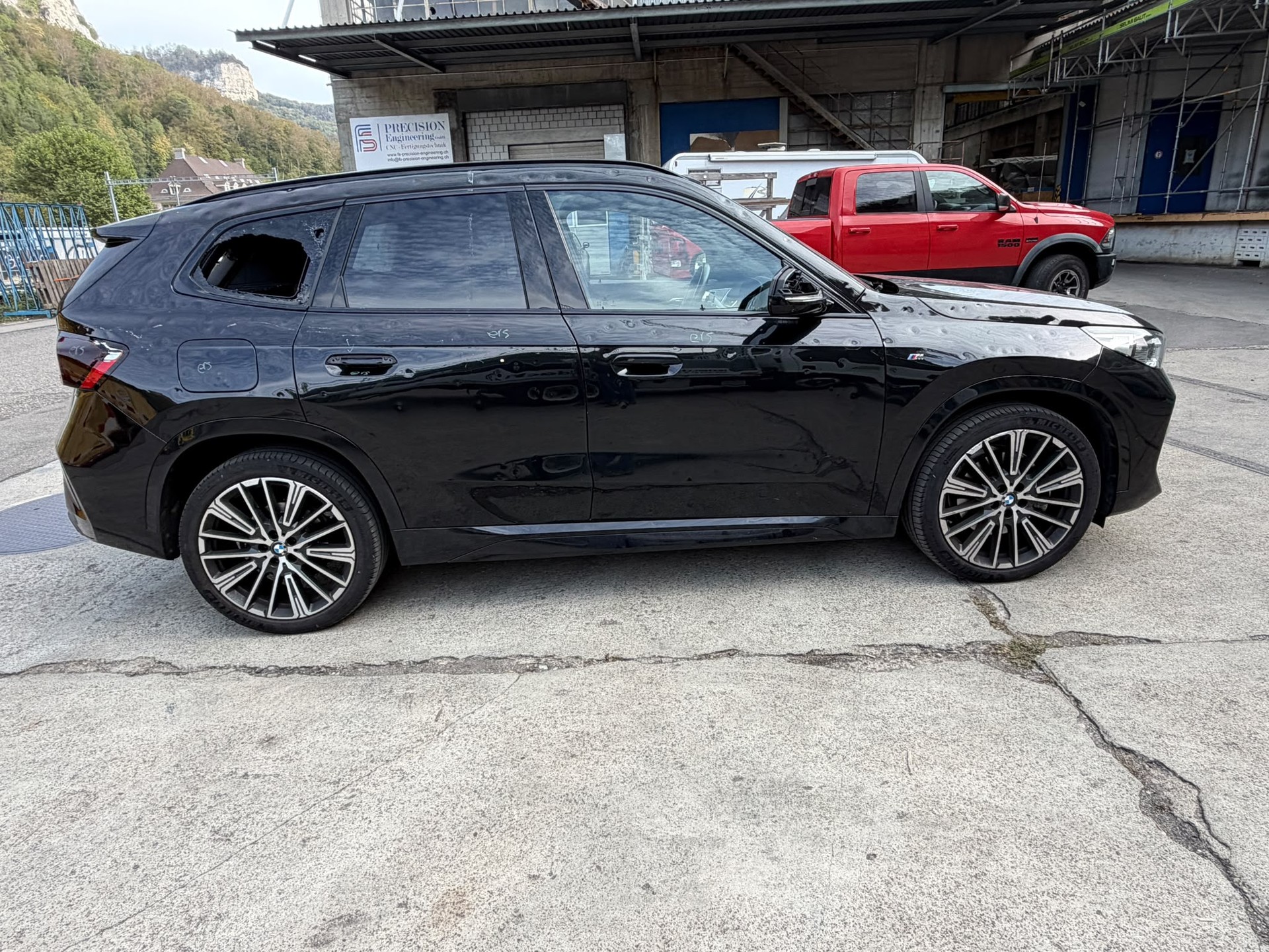BMW X1 xDrive 23d 48V-image-8