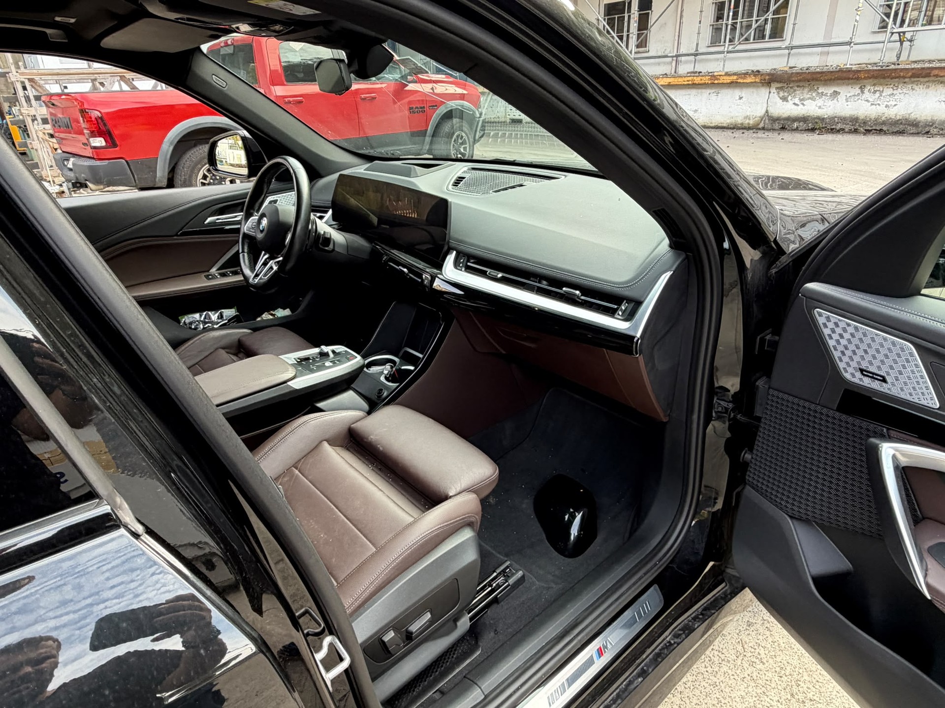 BMW X1 xDrive 23d 48V-image-9
