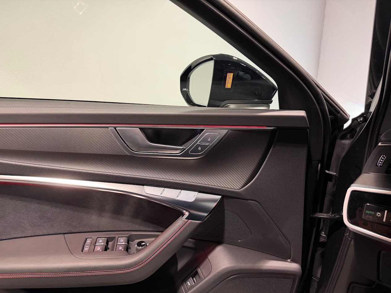 AUDI RS6 Avant 4.0 TFSI V8 Performance quattro-image-7