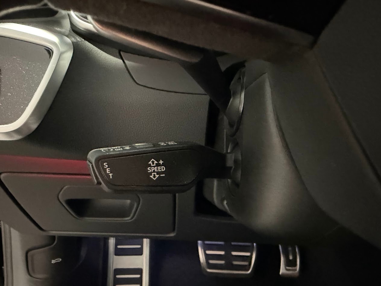 AUDI RS6 Avant 4.0 TFSI V8 Performance quattro-image-6