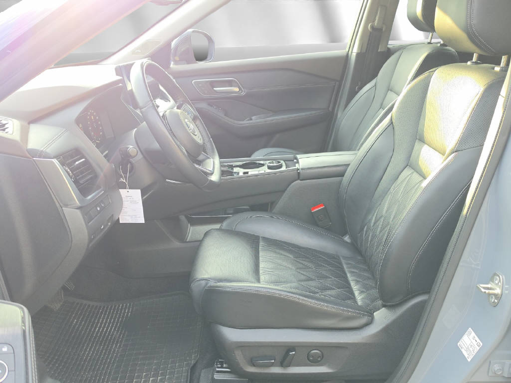 NISSAN X-Trail 1.5 VC-T Tekna+ e-4orce 7P-image-3