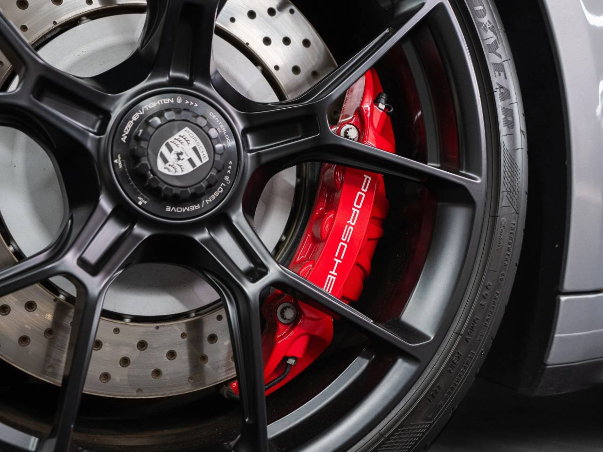 PORSCHE 911 GT3 mit Touring-Paket-image-11