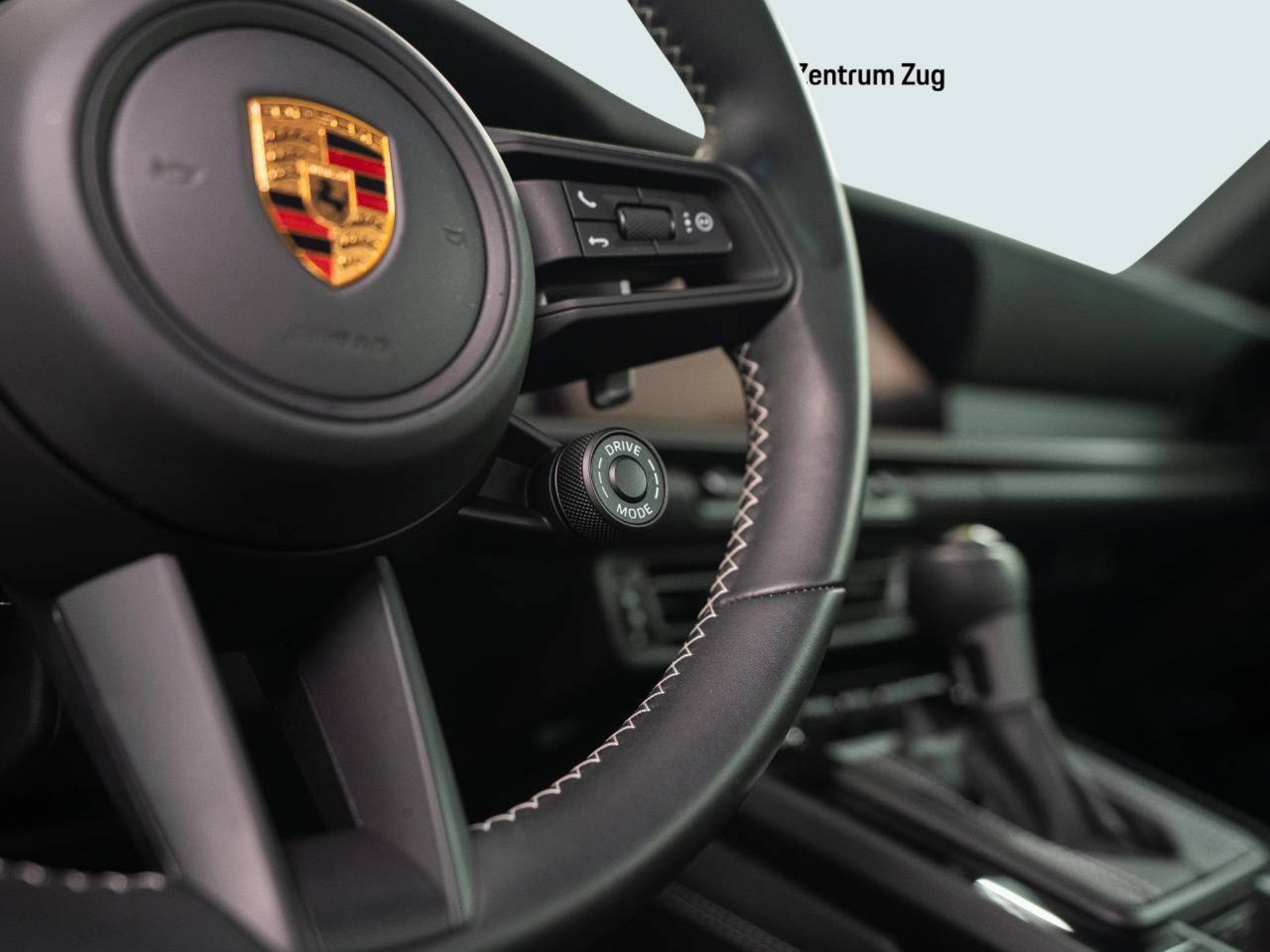 PORSCHE 911 GT3 mit Touring-Paket-image-17