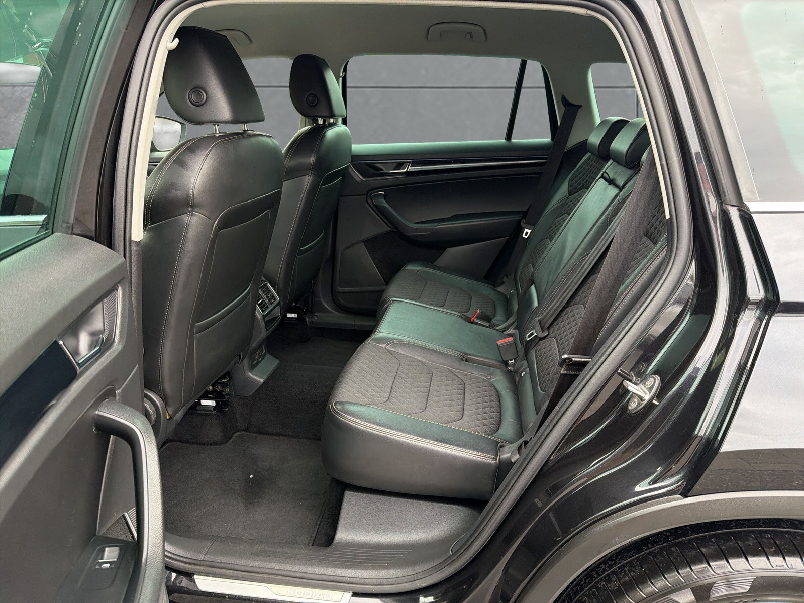 SKODA Kodiaq 2.0 TDI CR Style 4x4 DSG-image-9
