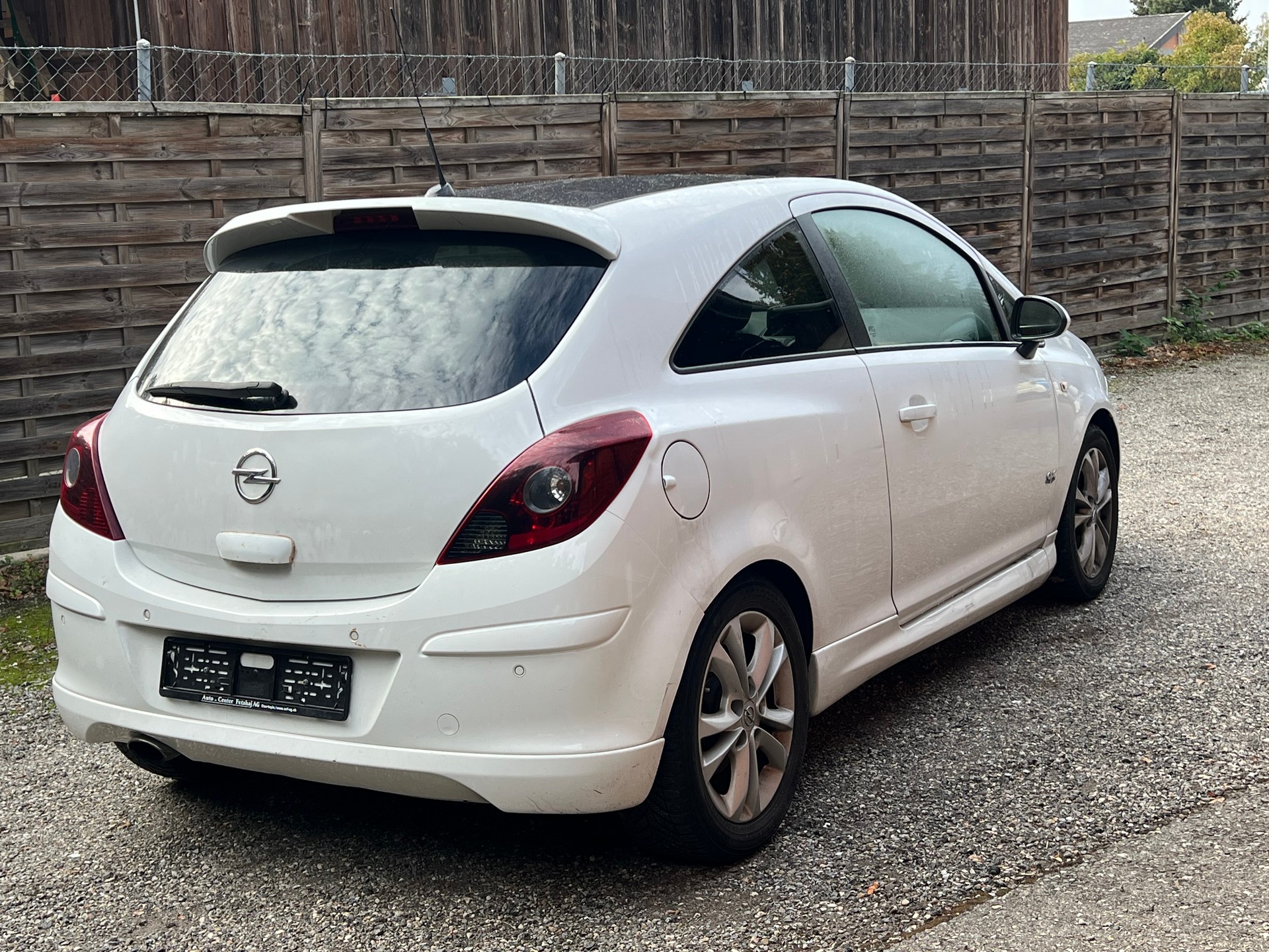 OPEL Corsa 1.6 Turbo GSi-image-5