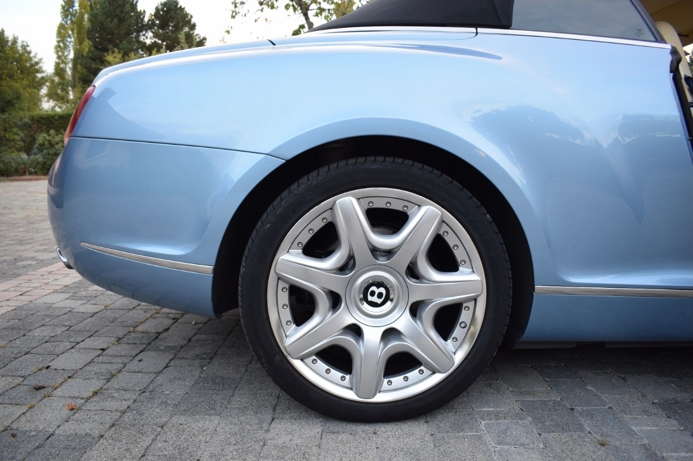 BENTLEY 6.0 W12-image-12