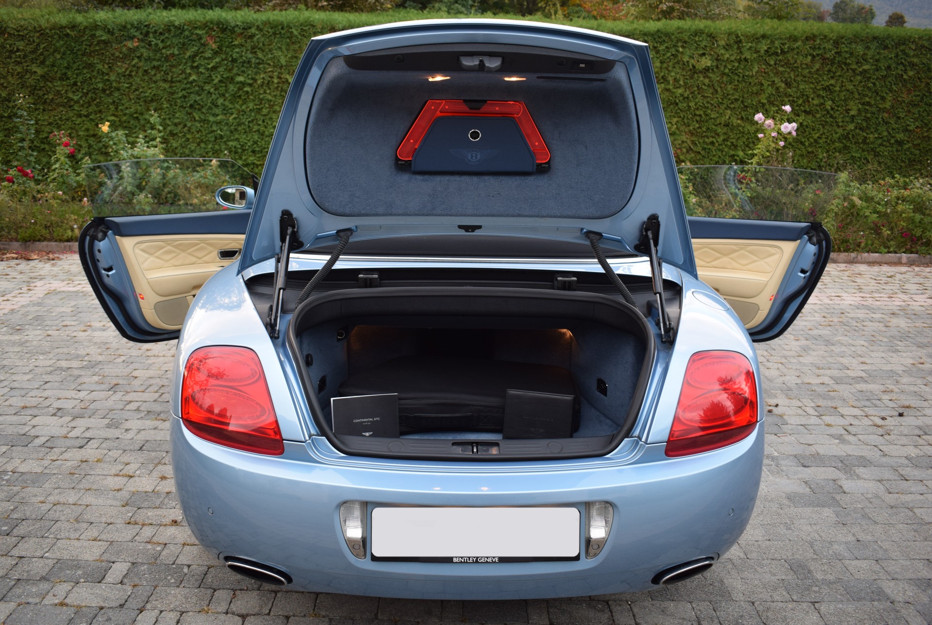 BENTLEY 6.0 W12-image-16