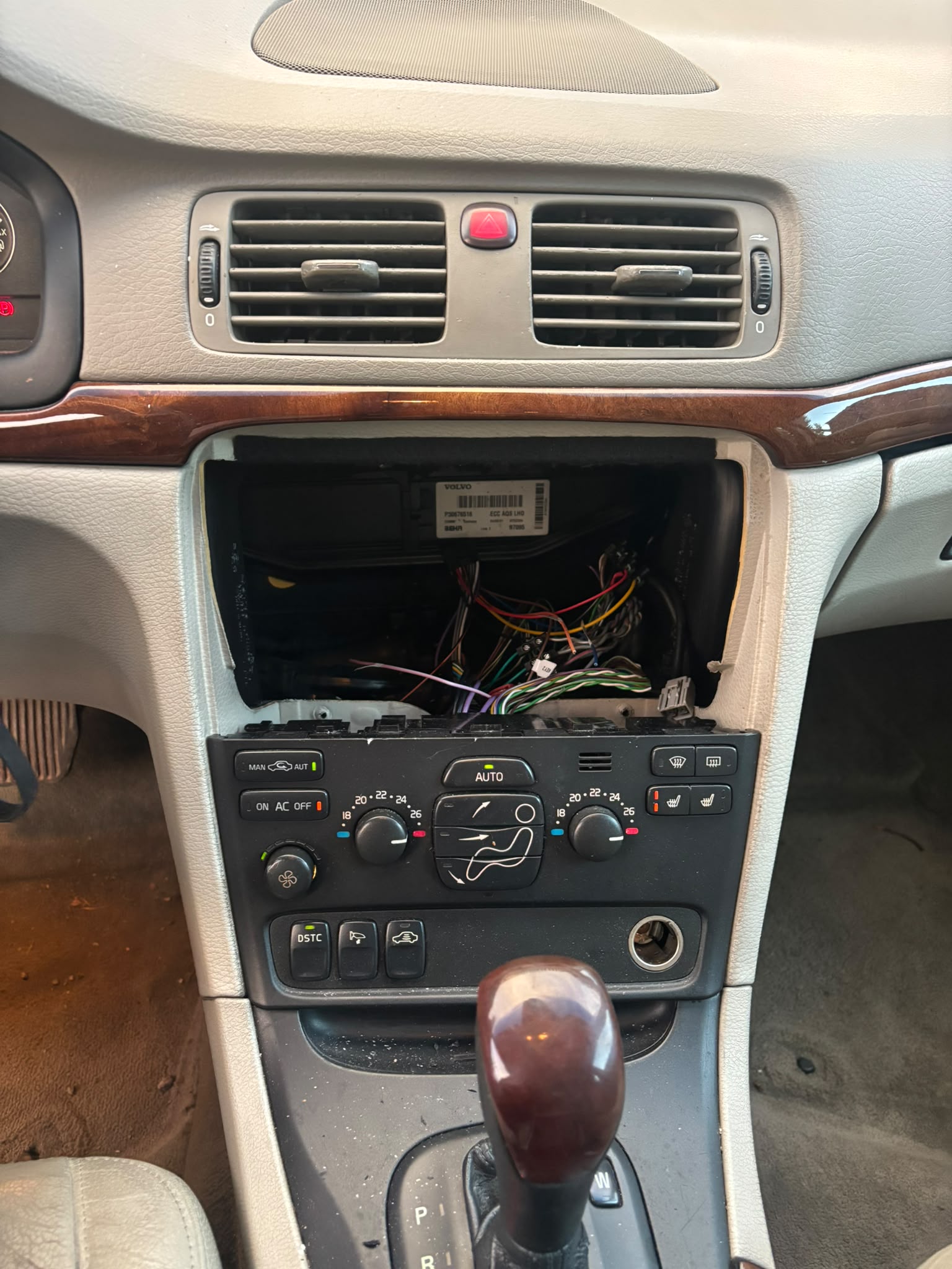 VOLVO S80 D5 Kinetic-image-7