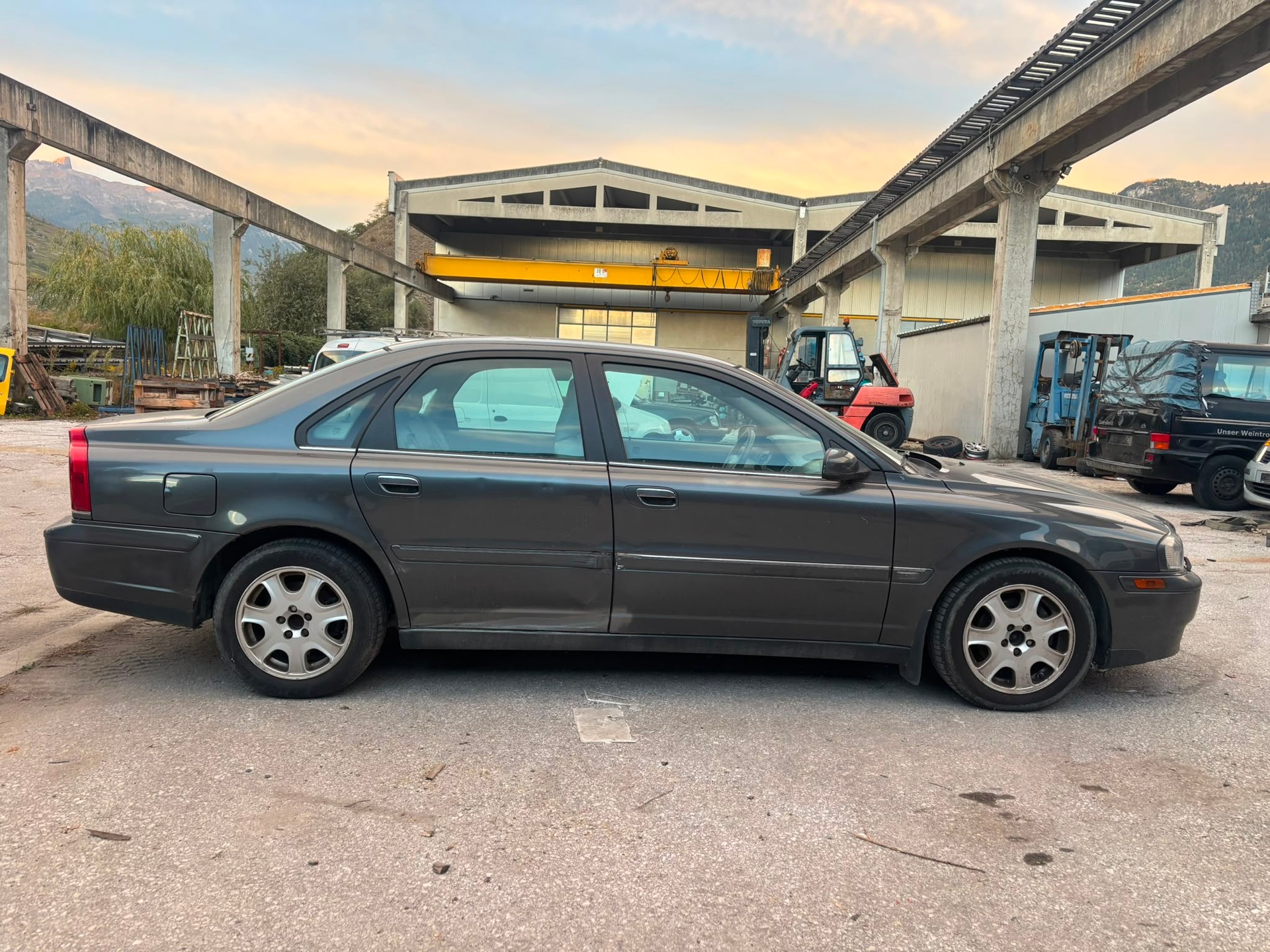 VOLVO S80 D5 Kinetic-image-3