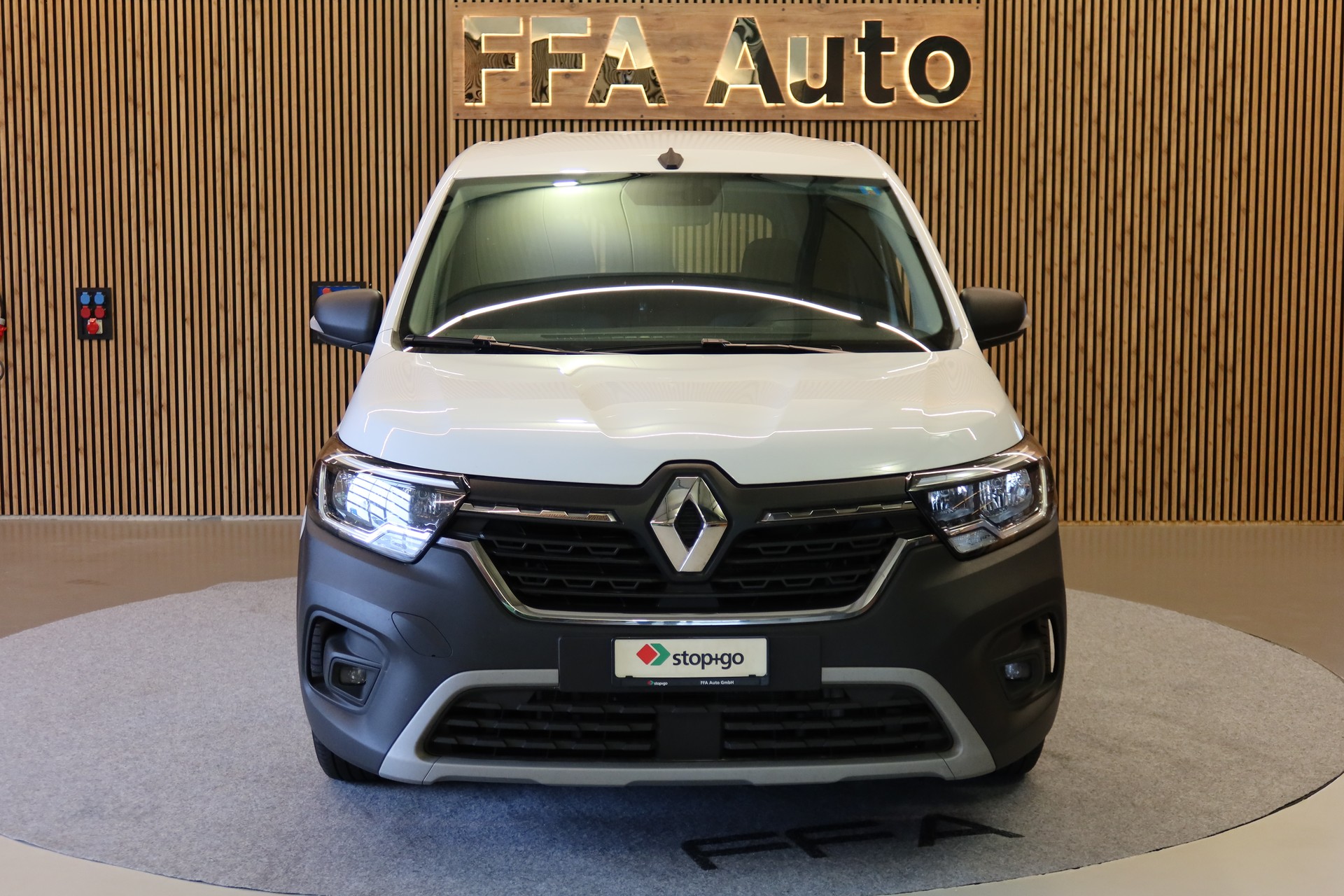 RENAULT Kangoo Van 1.5 dCi 95 Extra-image-1