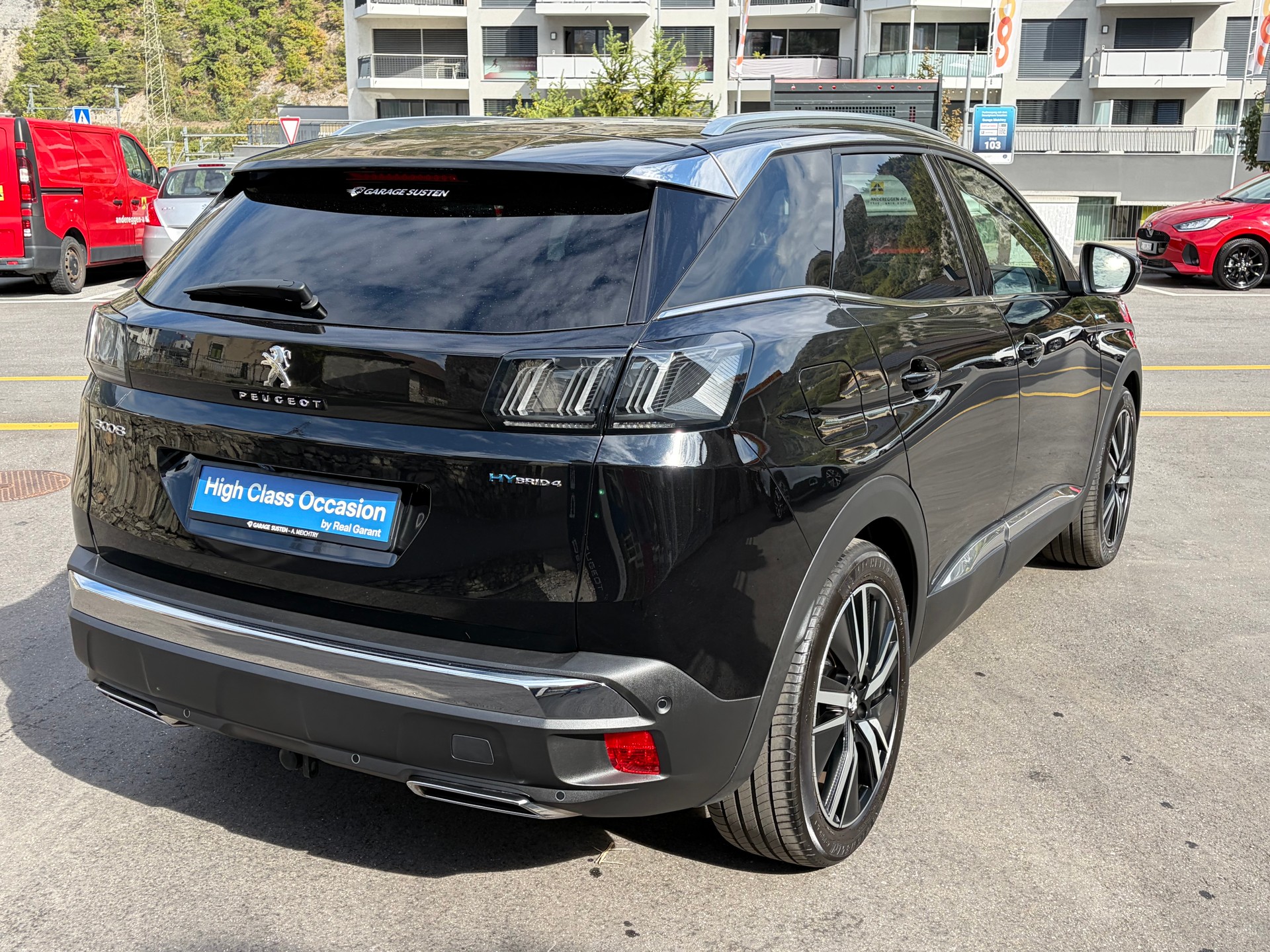PEUGEOT 3008 300e Hybrid4 GT Pack EAT8-image-4