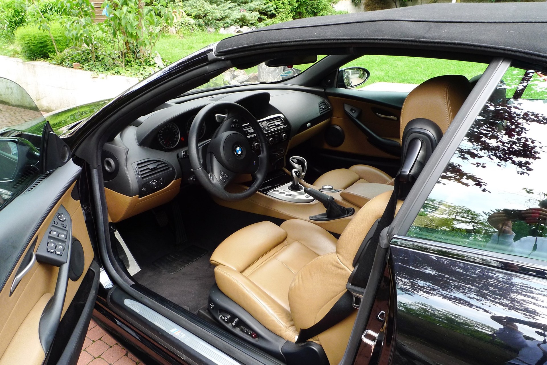 BMW M6 Cabrio - V10-image-6