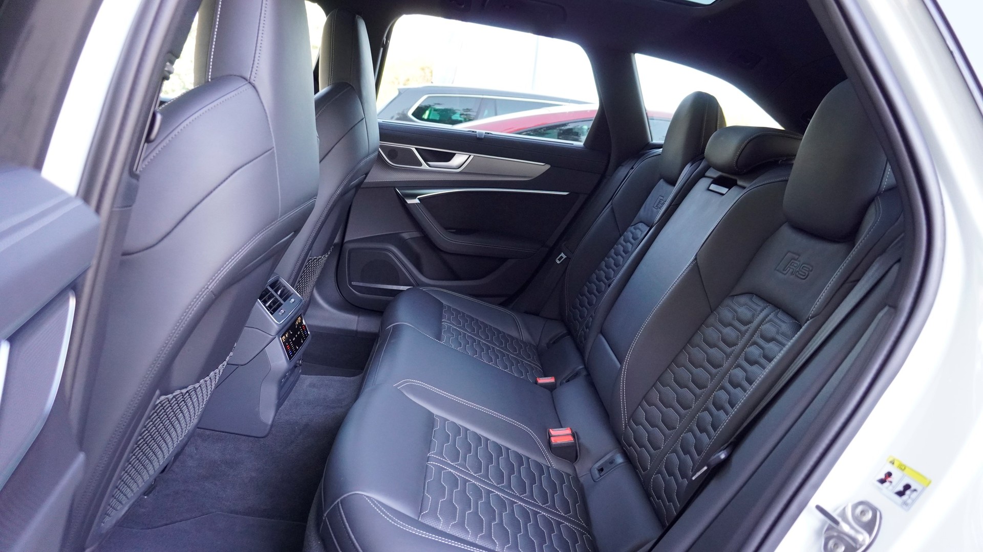 AUDI RS6 Avant 4.0 TFSI V8 quattro-image-4