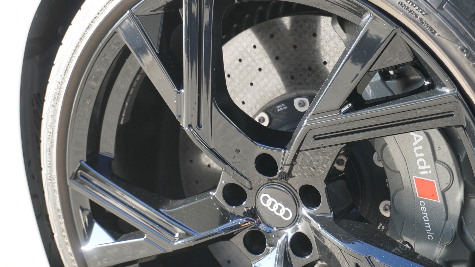 AUDI RS6 Avant 4.0 TFSI V8 quattro-image-5