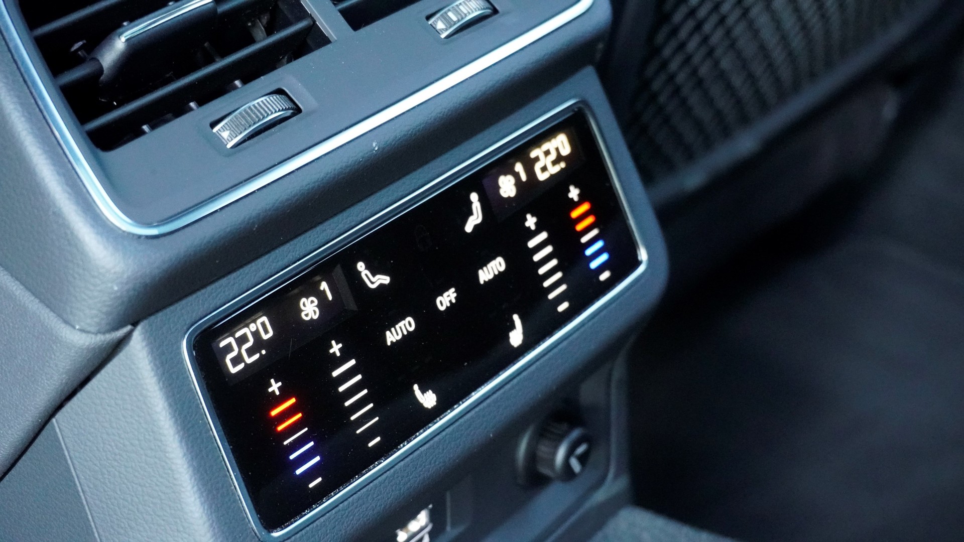 AUDI RS6 Avant 4.0 TFSI V8 quattro-image-9