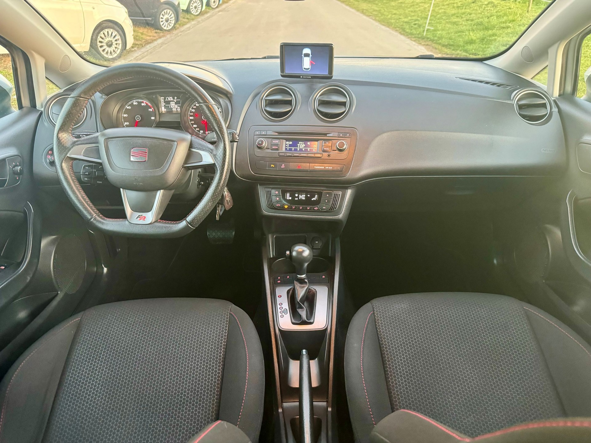 SEAT Ibiza ST 1.2 TSI FR DSG-image-7