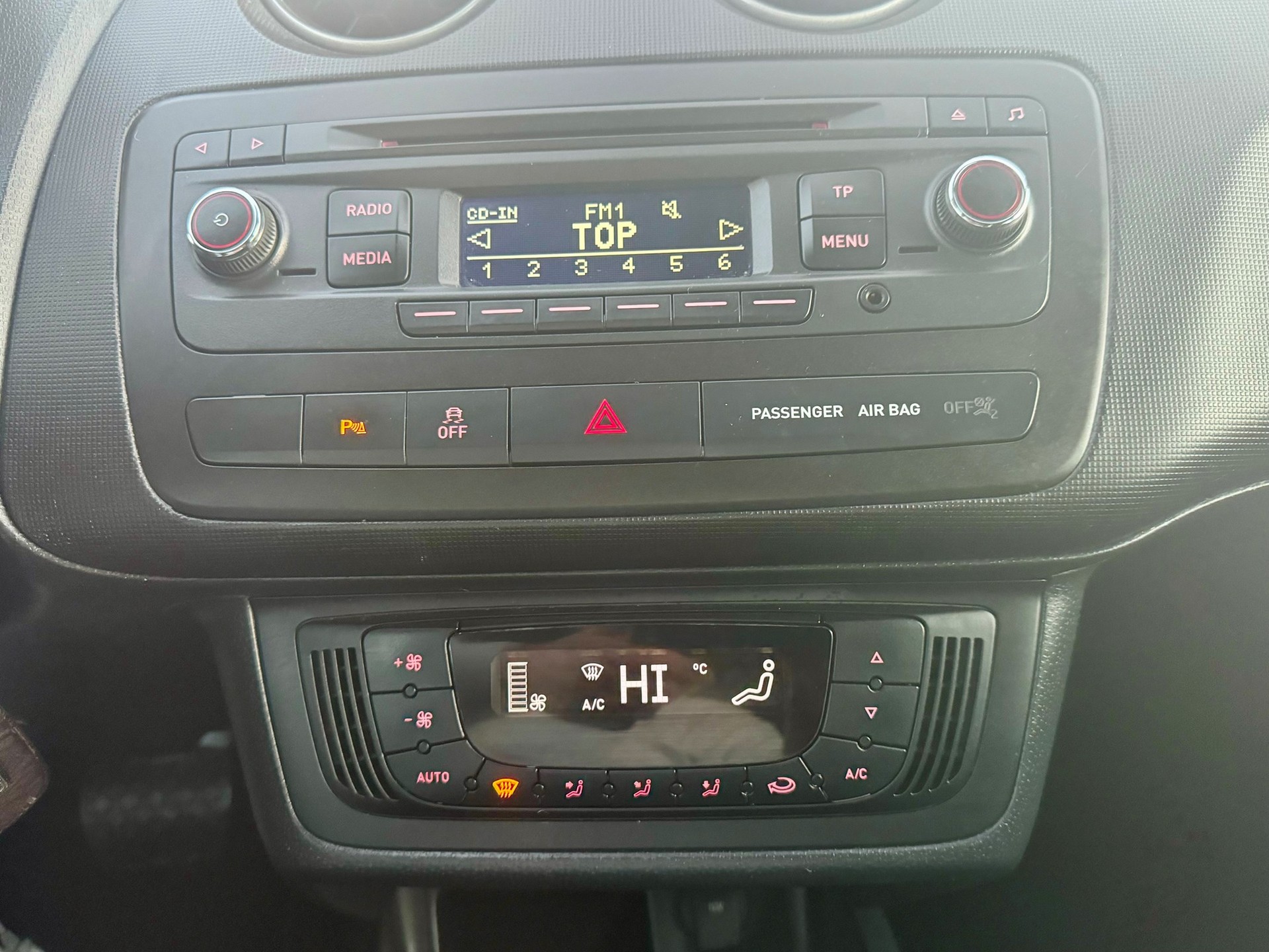 SEAT Ibiza ST 1.2 TSI FR DSG-image-10