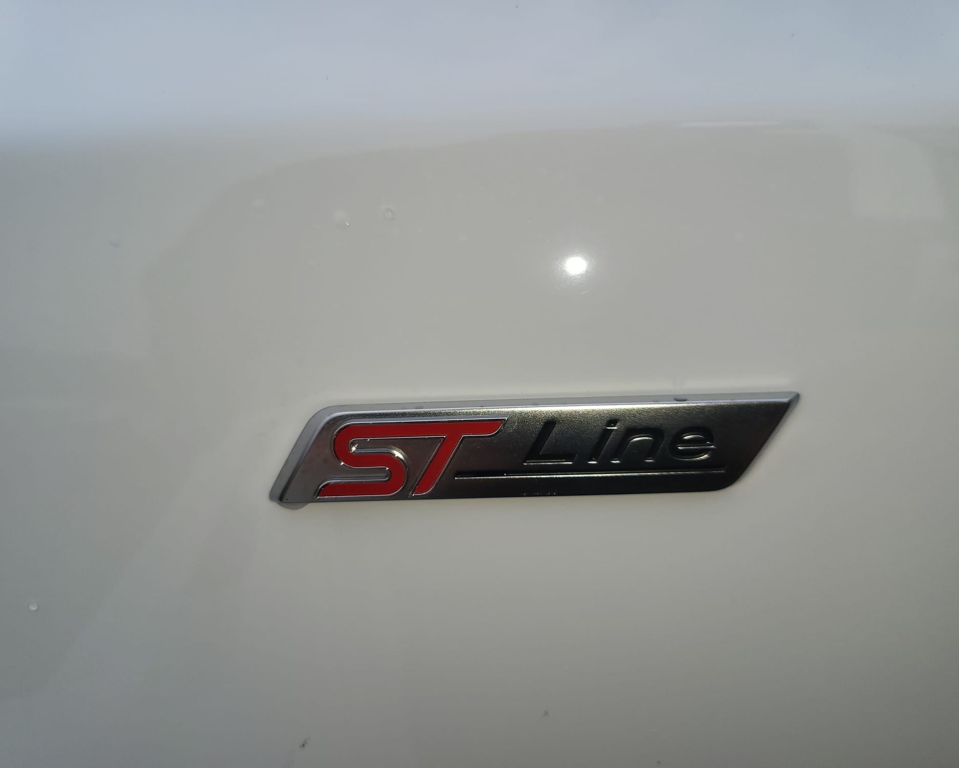 FORD Focus 1.0 SCTi ST Line-image-2