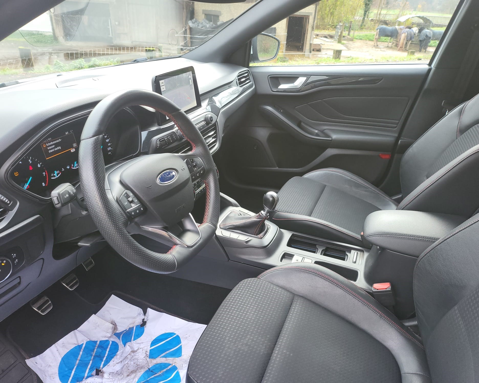 FORD Focus 1.0 SCTi ST Line-image-3