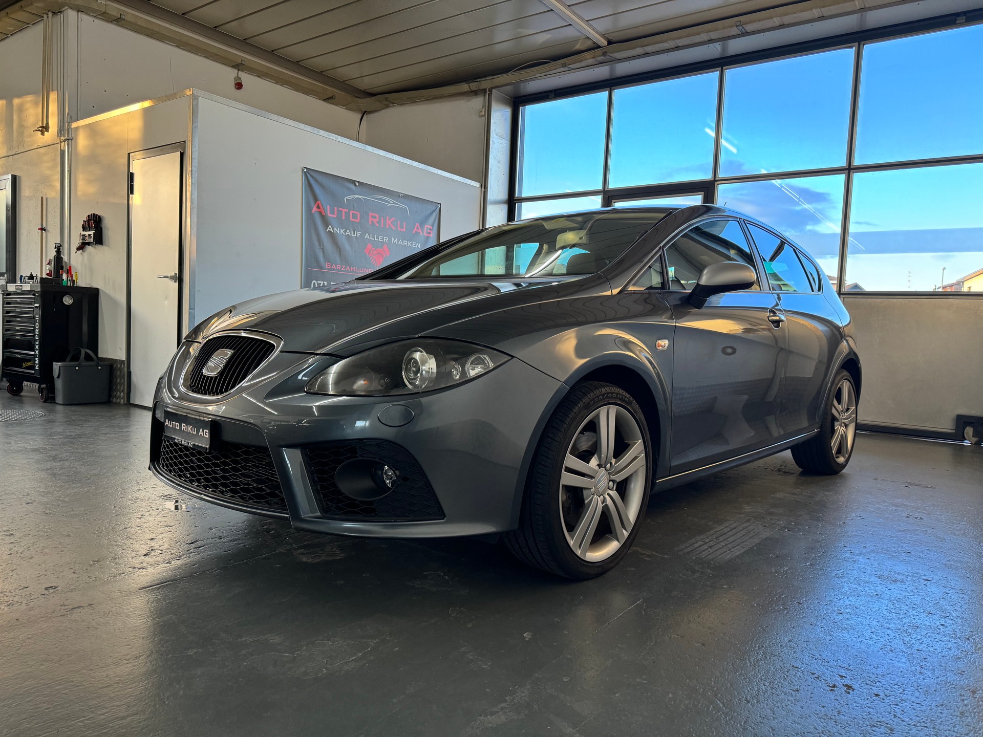 SEAT Leon 2.0 TSI FR-image-4