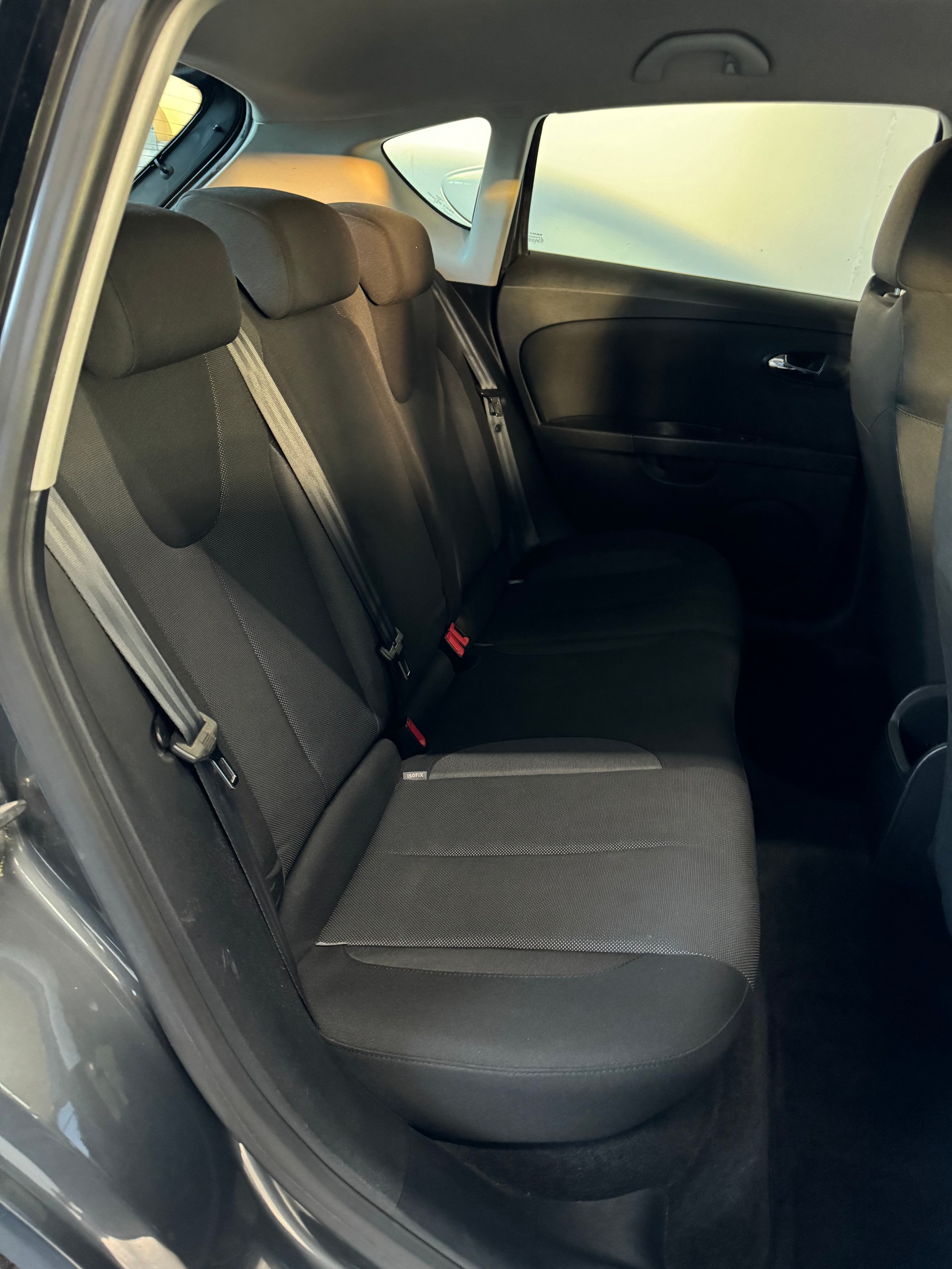 SEAT Leon 2.0 TSI FR-image-17