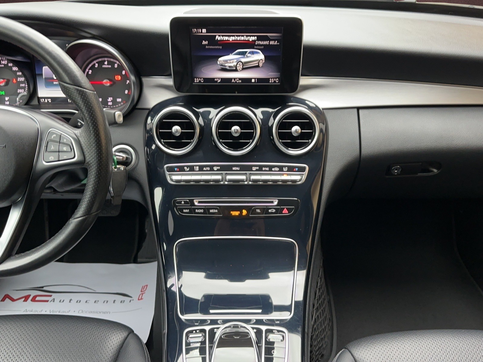 MERCEDES-BENZ C 180 AMG Line 9G-Tronic-image-9