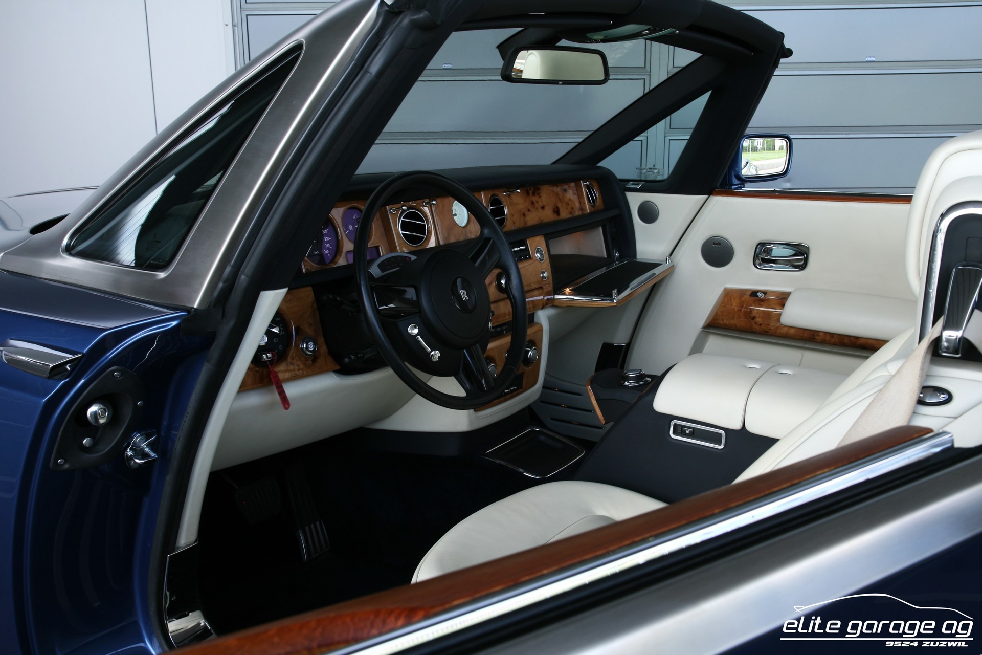 ROLLS-ROYCE Phantom 6.7 V12 Drophead Coupé-image-13
