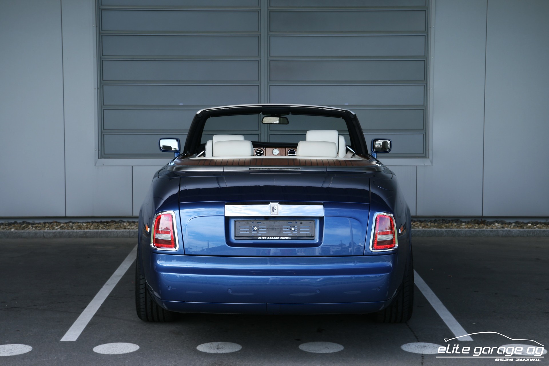 ROLLS-ROYCE Phantom 6.7 V12 Drophead Coupé-image-3