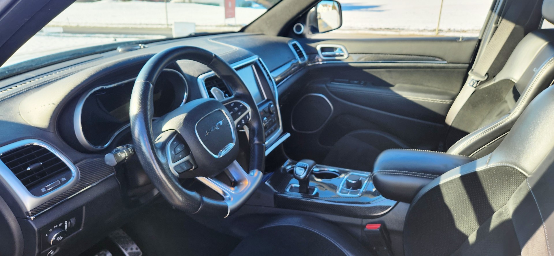 JEEP Grand Cherokee 6.4 V8 HEMI SRT8 Automatic-image-7