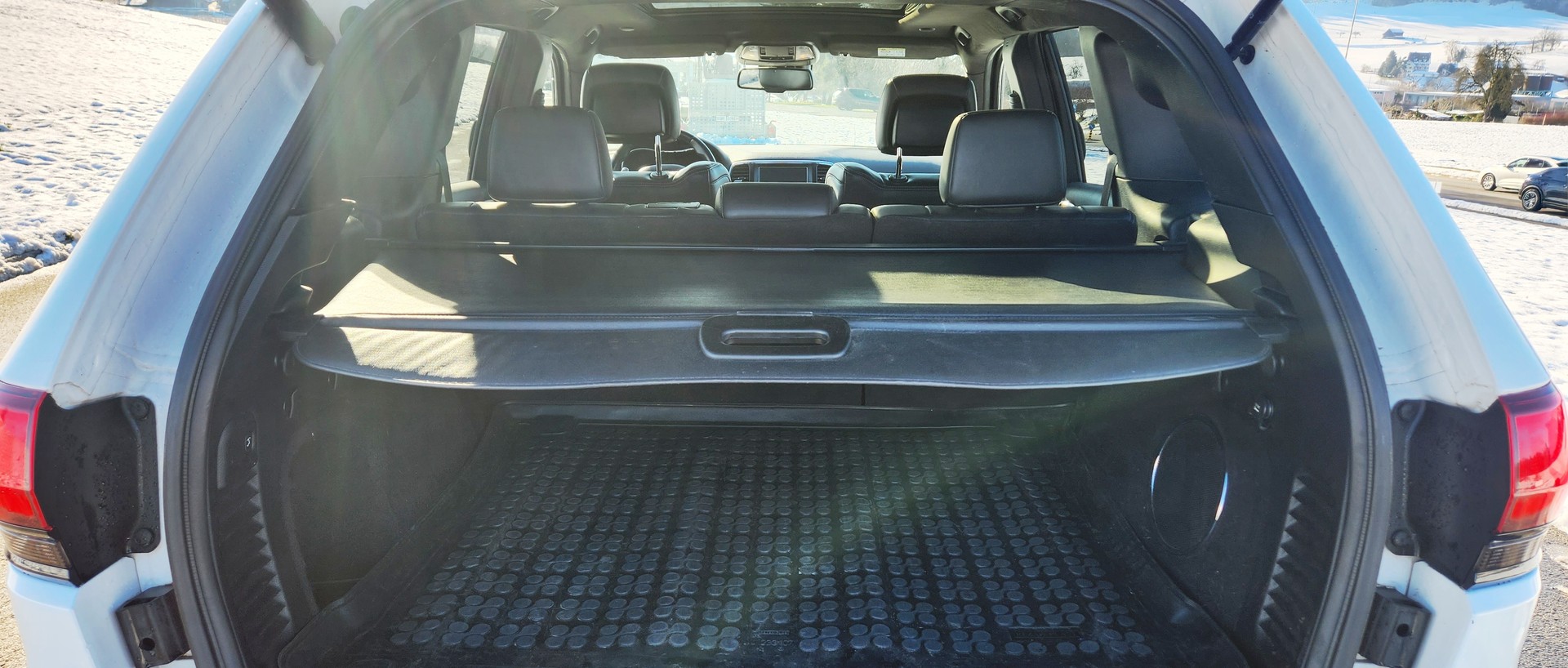 JEEP Grand Cherokee 6.4 V8 HEMI SRT8 Automatic-image-8