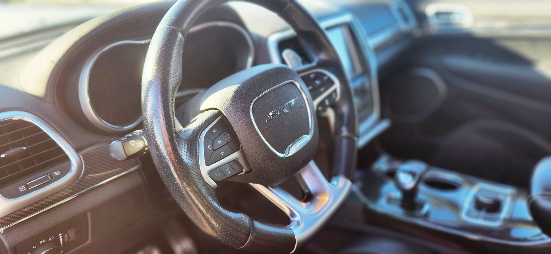 JEEP Grand Cherokee 6.4 V8 HEMI SRT8 Automatic-image-4