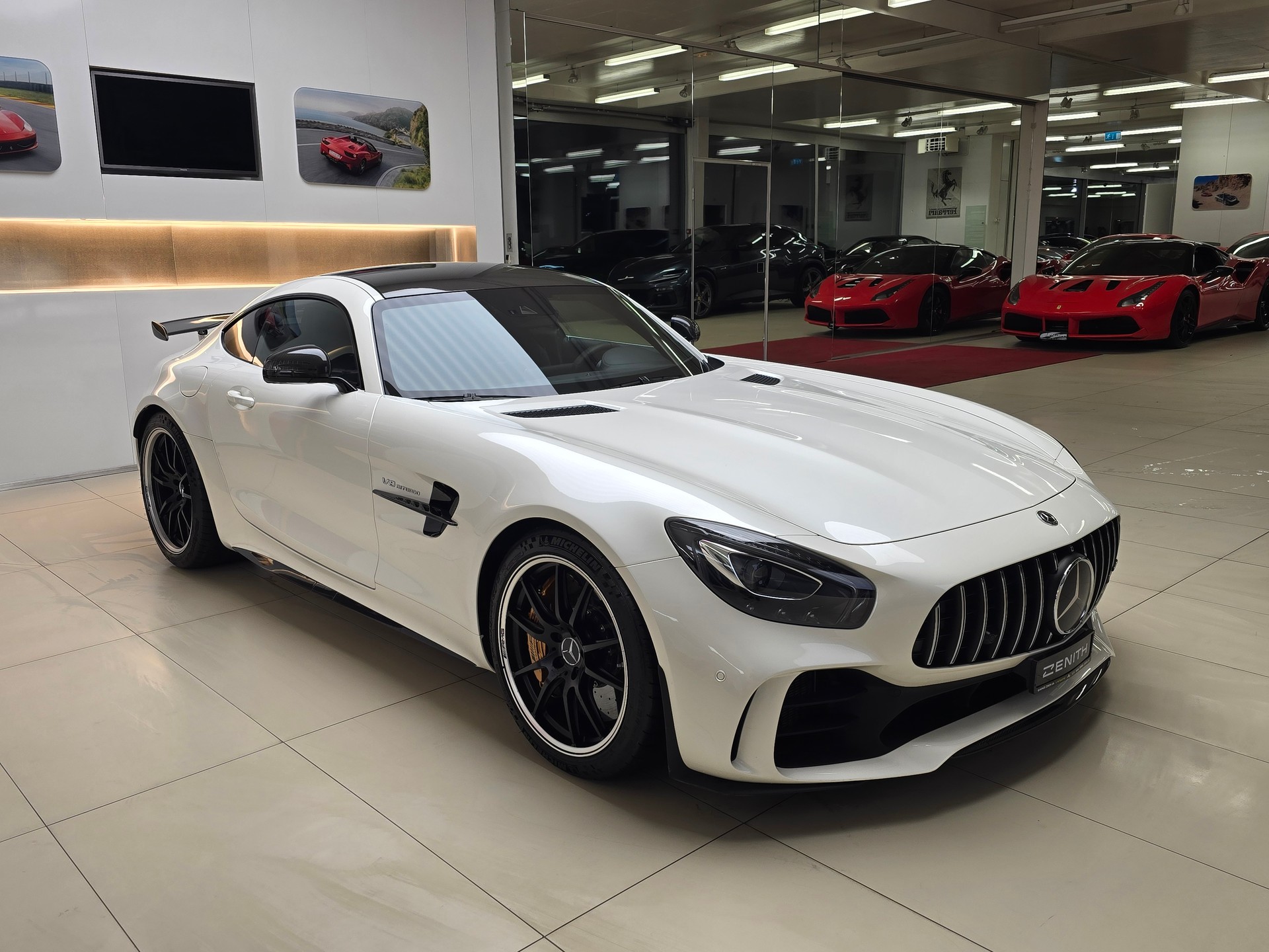 MERCEDES-BENZ AMG GT R Speedshift DCT /// CH Fahrzeug-Gratis-Service ///-image-2