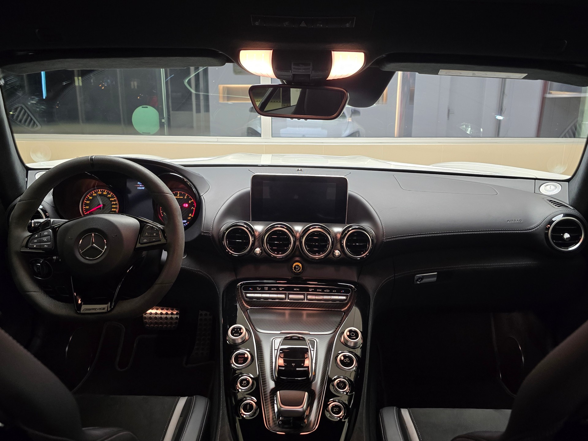MERCEDES-BENZ AMG GT R Speedshift DCT /// CH Fahrzeug-Gratis-Service ///-image-11