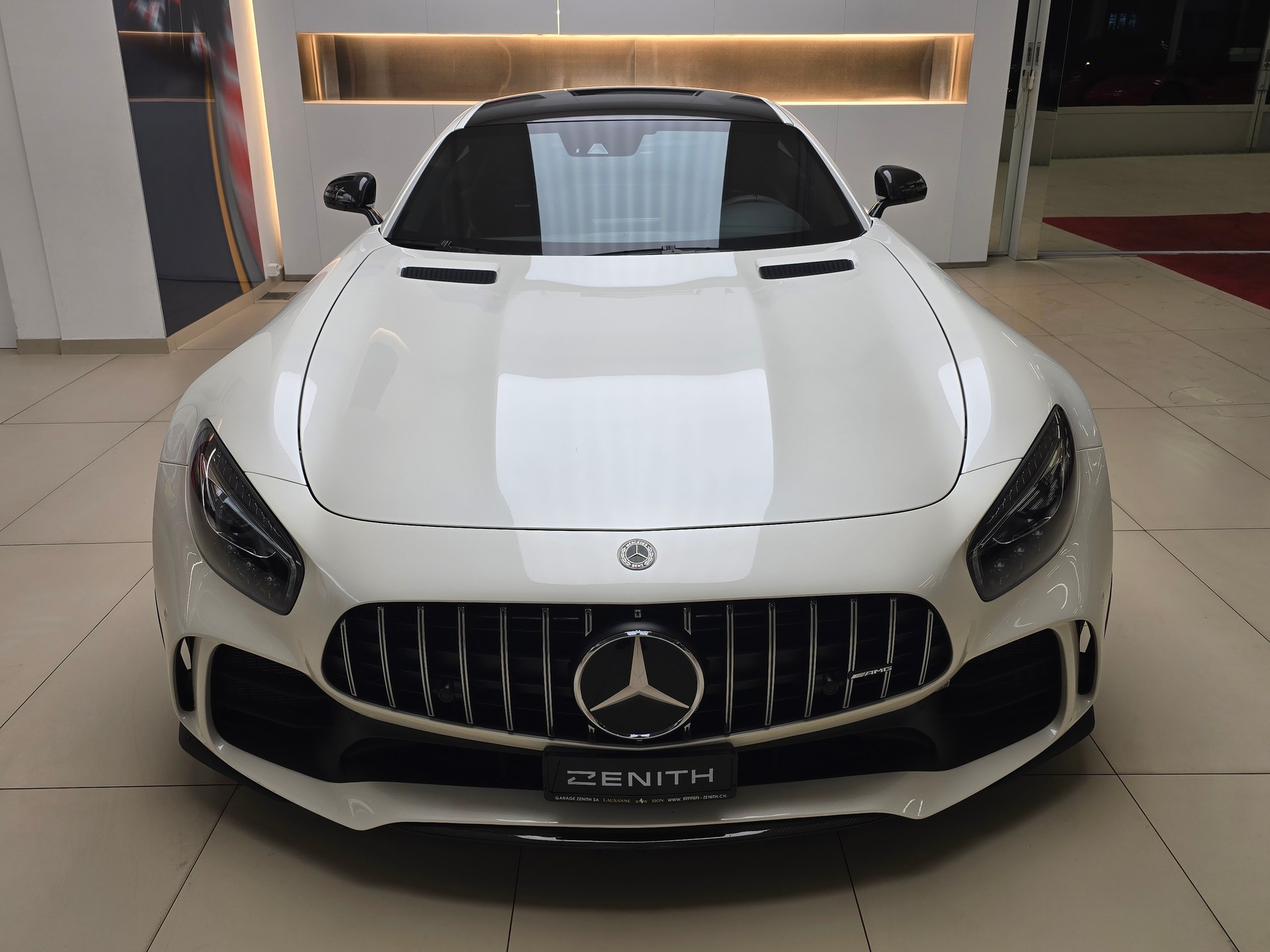 MERCEDES-BENZ AMG GT R Speedshift DCT /// CH Fahrzeug-Gratis-Service ///-image-1