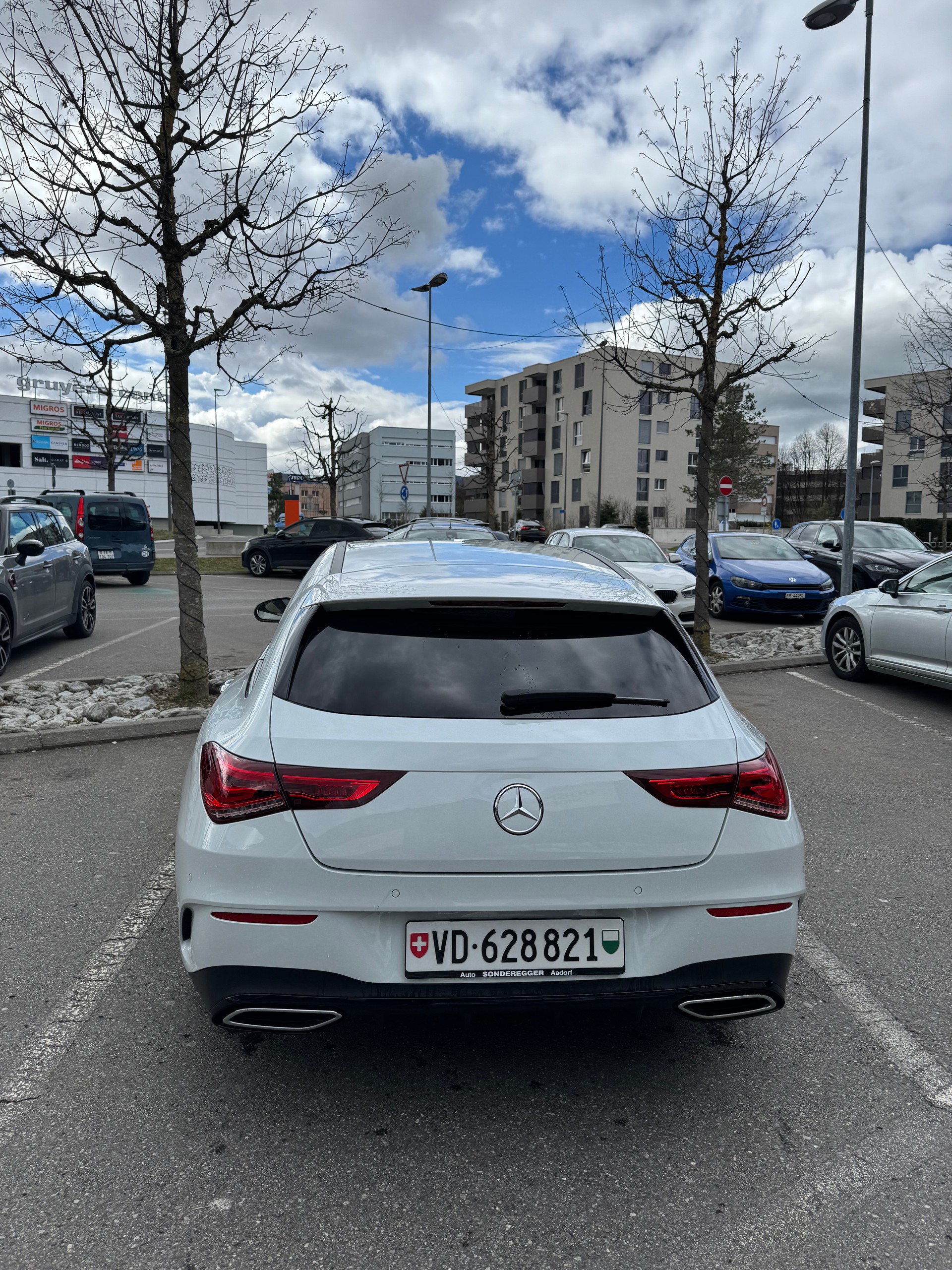 MERCEDES-BENZ CLA Shooting Brake 200 AMG Line 7G-DCT-image-1