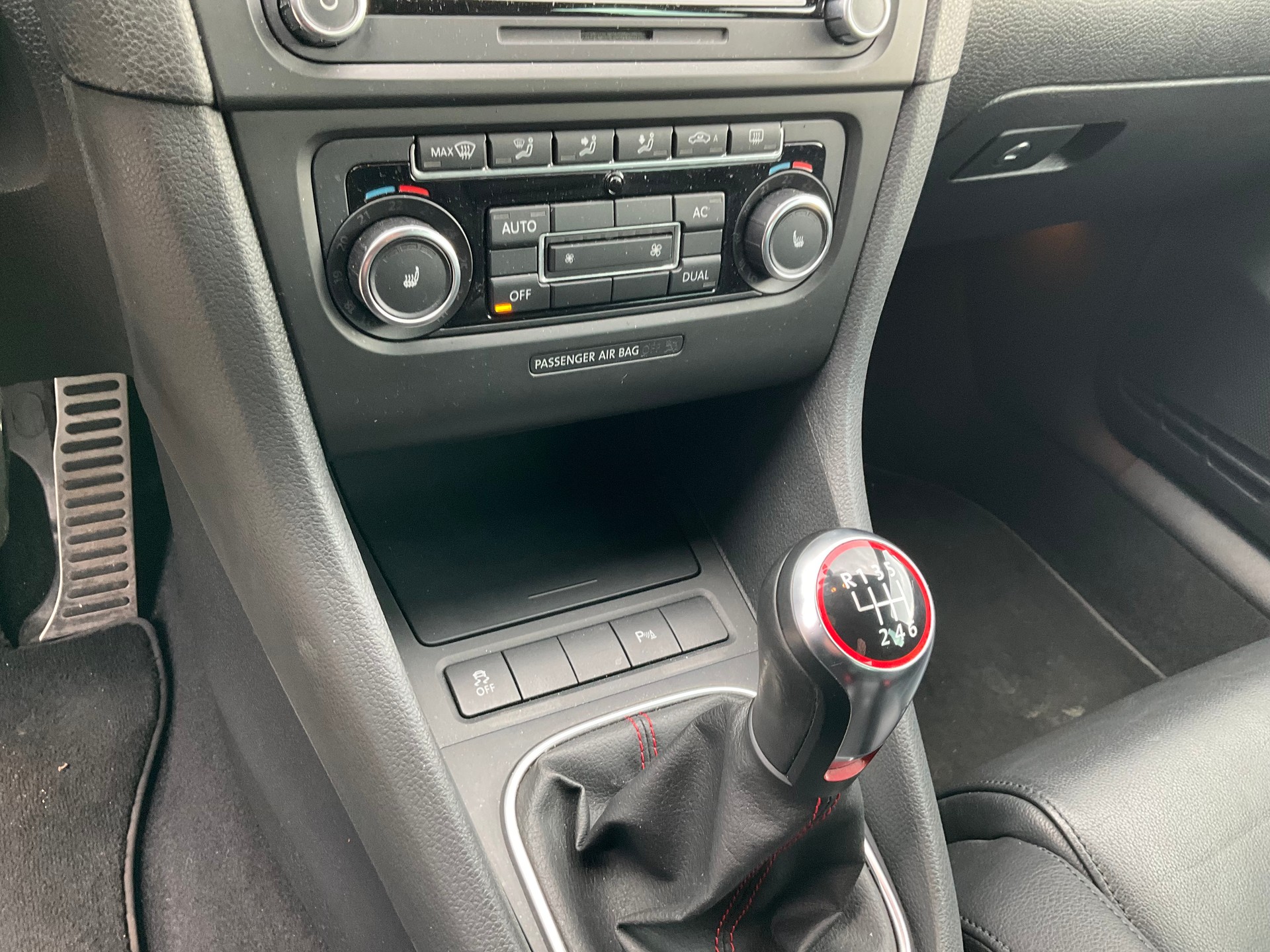 VW Golf 2.0 TSI GTI Edition-image-11