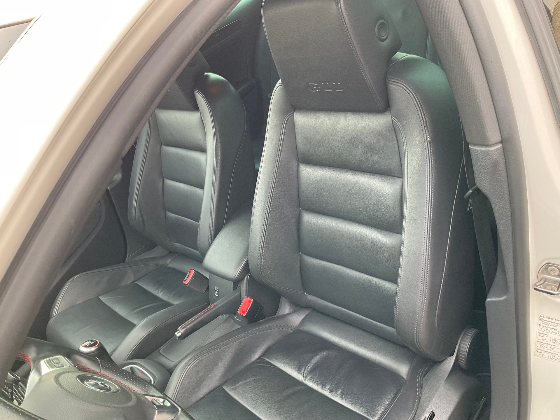 VW Golf 2.0 TSI GTI Edition-image-7