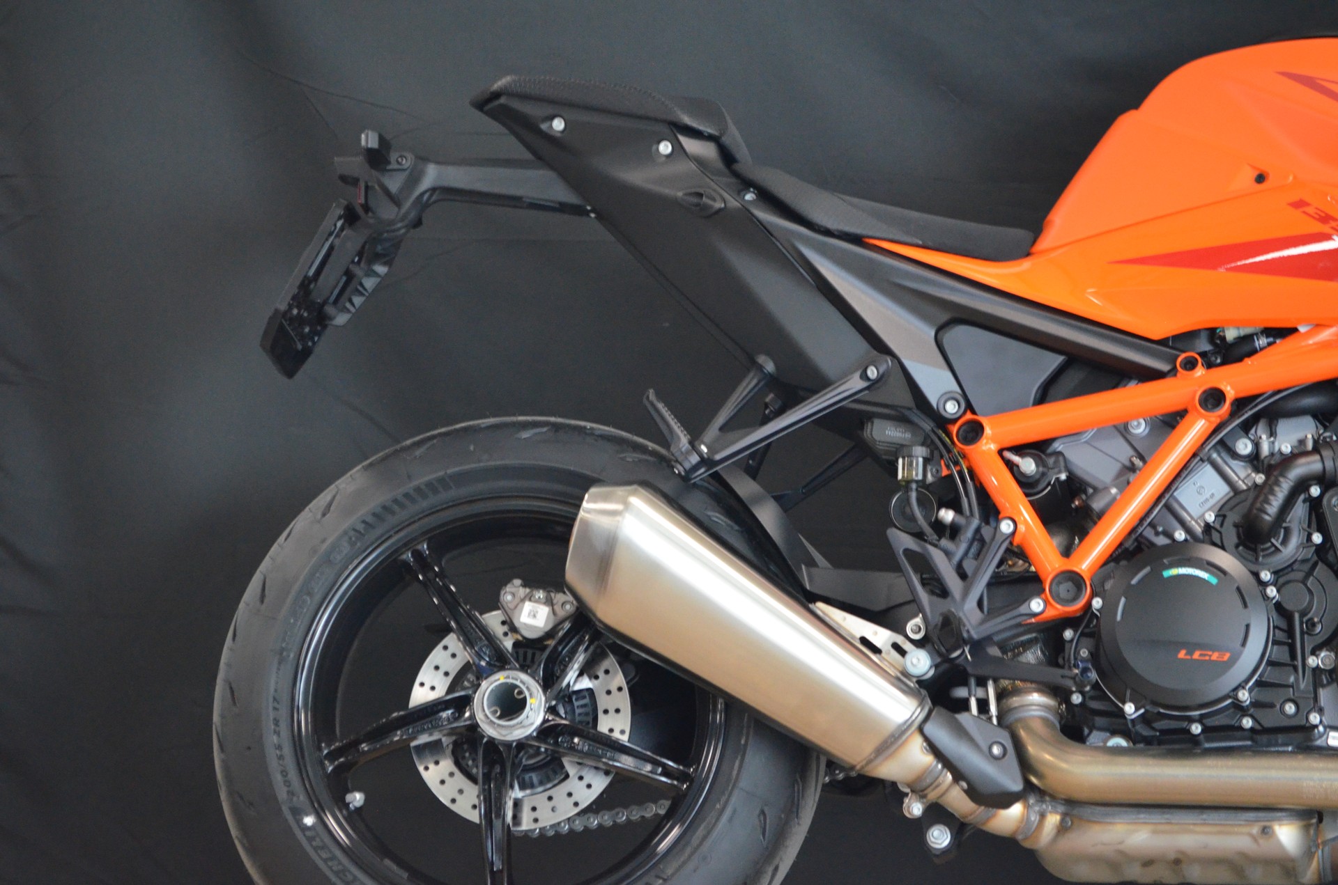 KTM 1390 Super Duke R EVO MY26-image-5