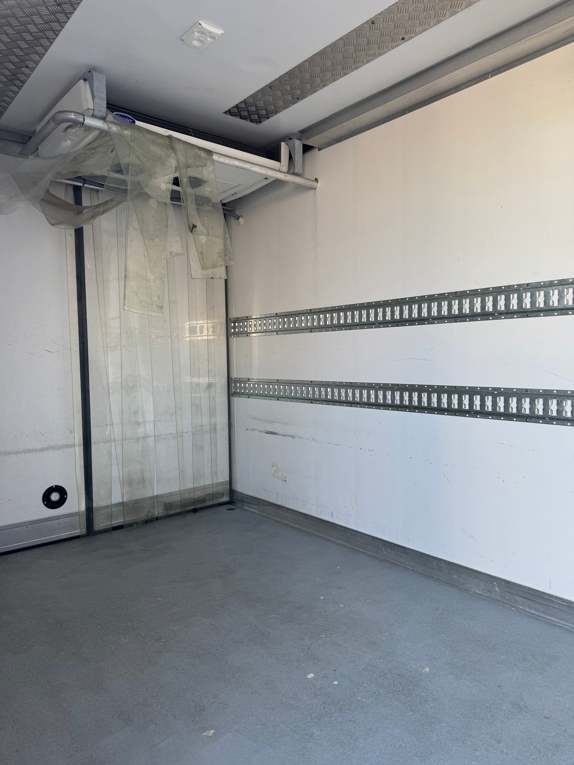 RENAULT Maxity 130.35 Frigo-image-6