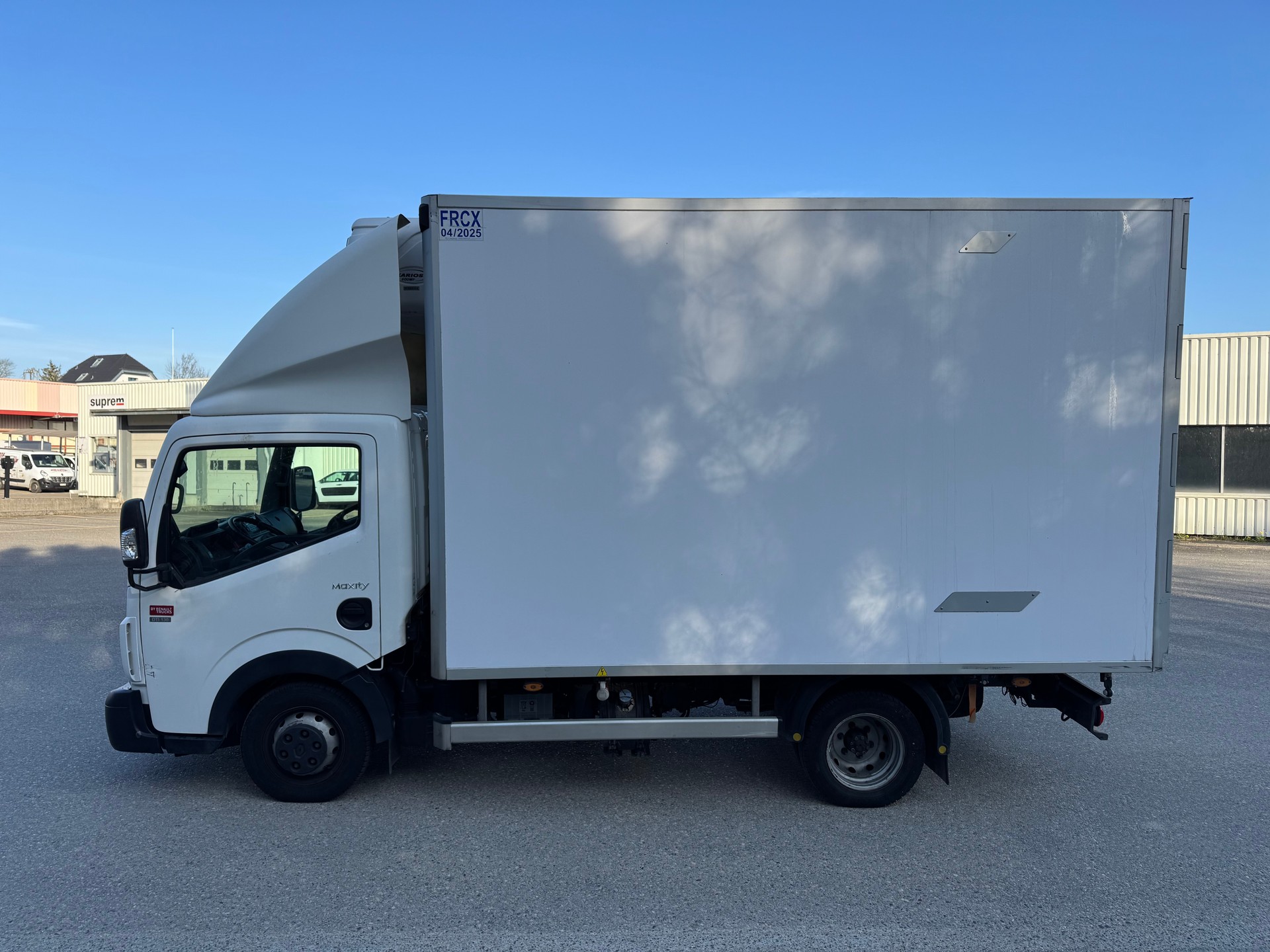 RENAULT Maxity 130.35 Frigo-image-0