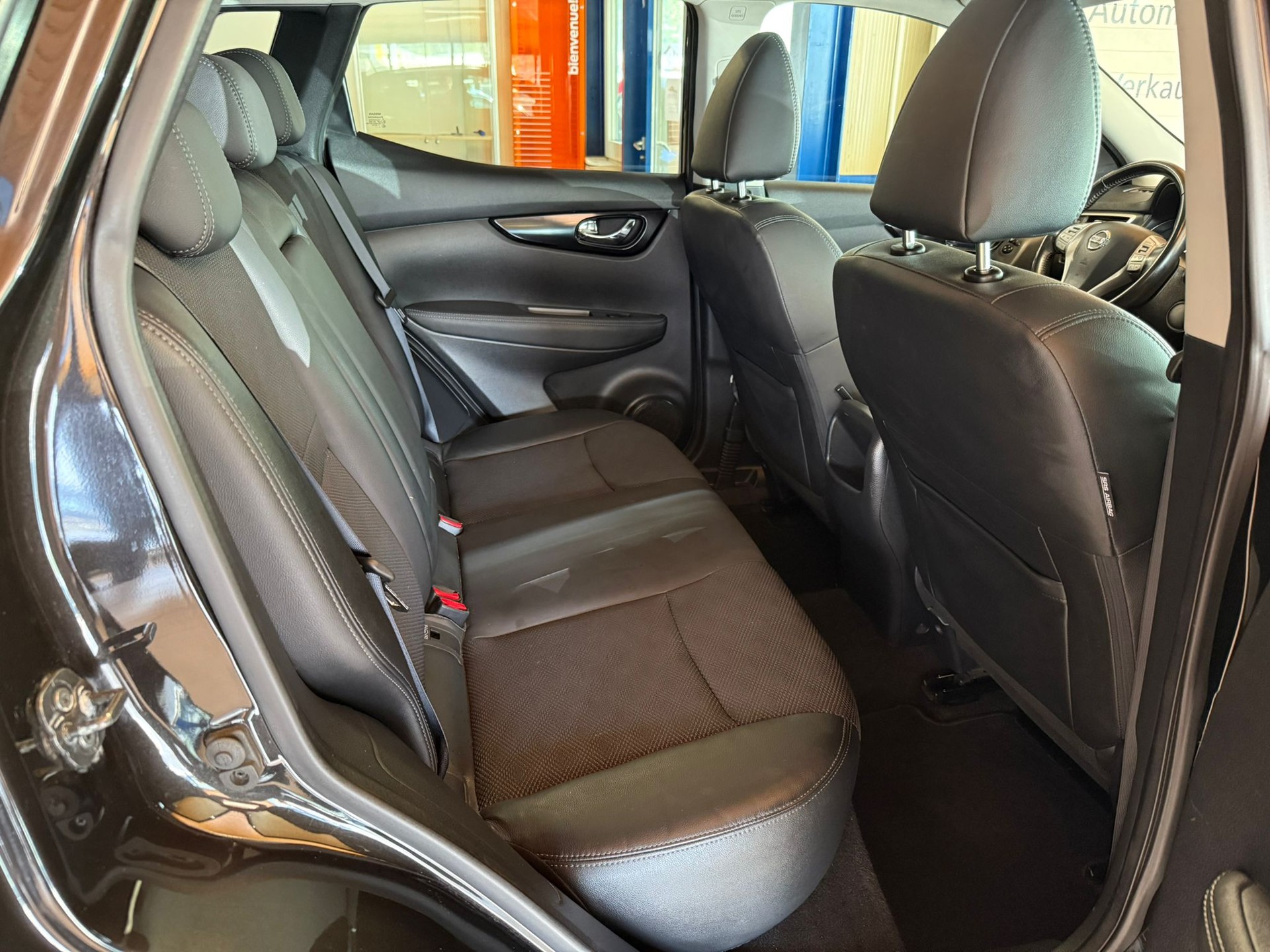 NISSAN Qashqai 1.2 DIG-T Tekna-image-15