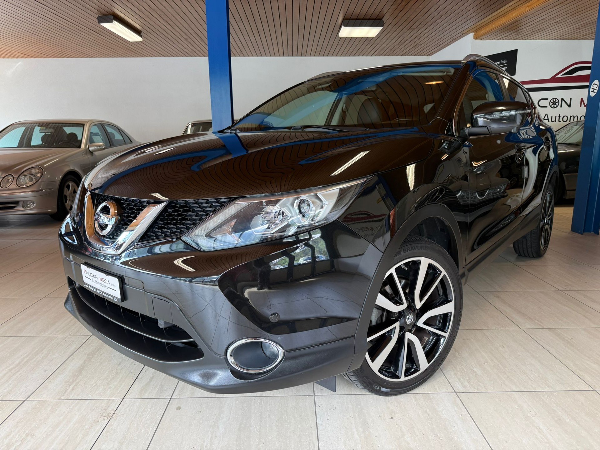 NISSAN Qashqai 1.2 DIG-T Tekna-image-1