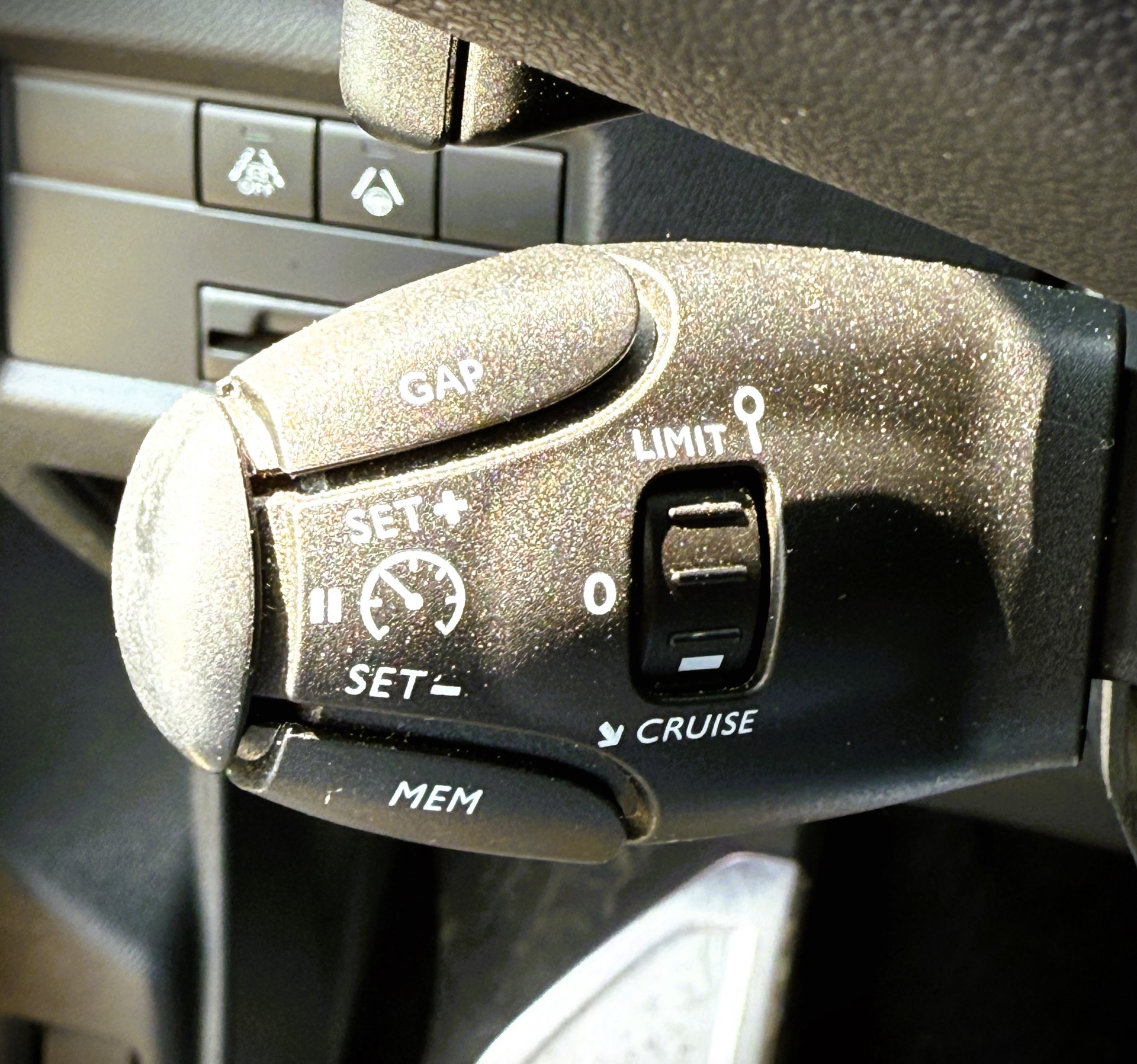 CITROEN C5 Aircross 1.5 BlueHD Shine EAT8-image-18