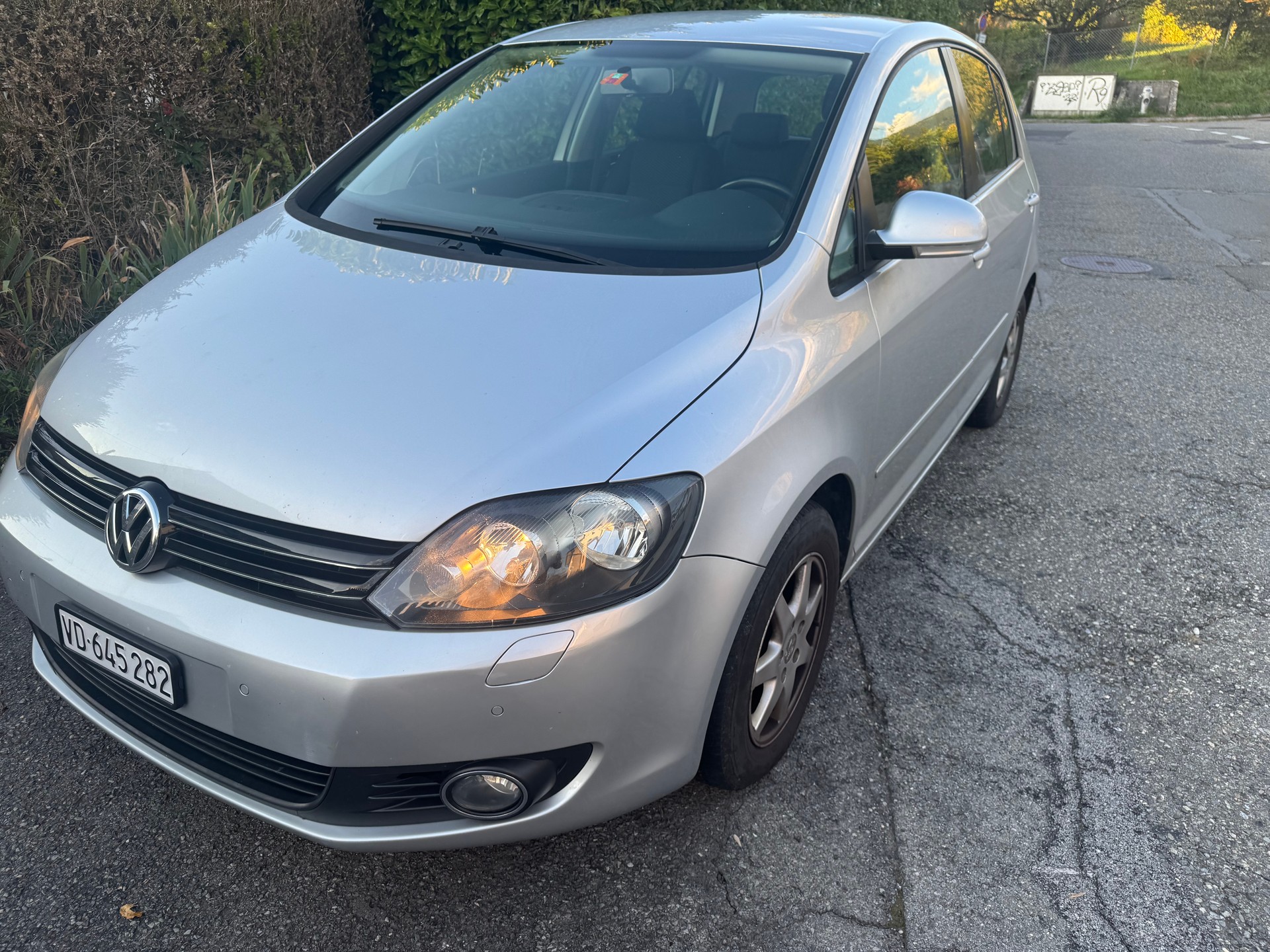 VW Golf Plus 1.2 TSI Trendline DSG-image-2