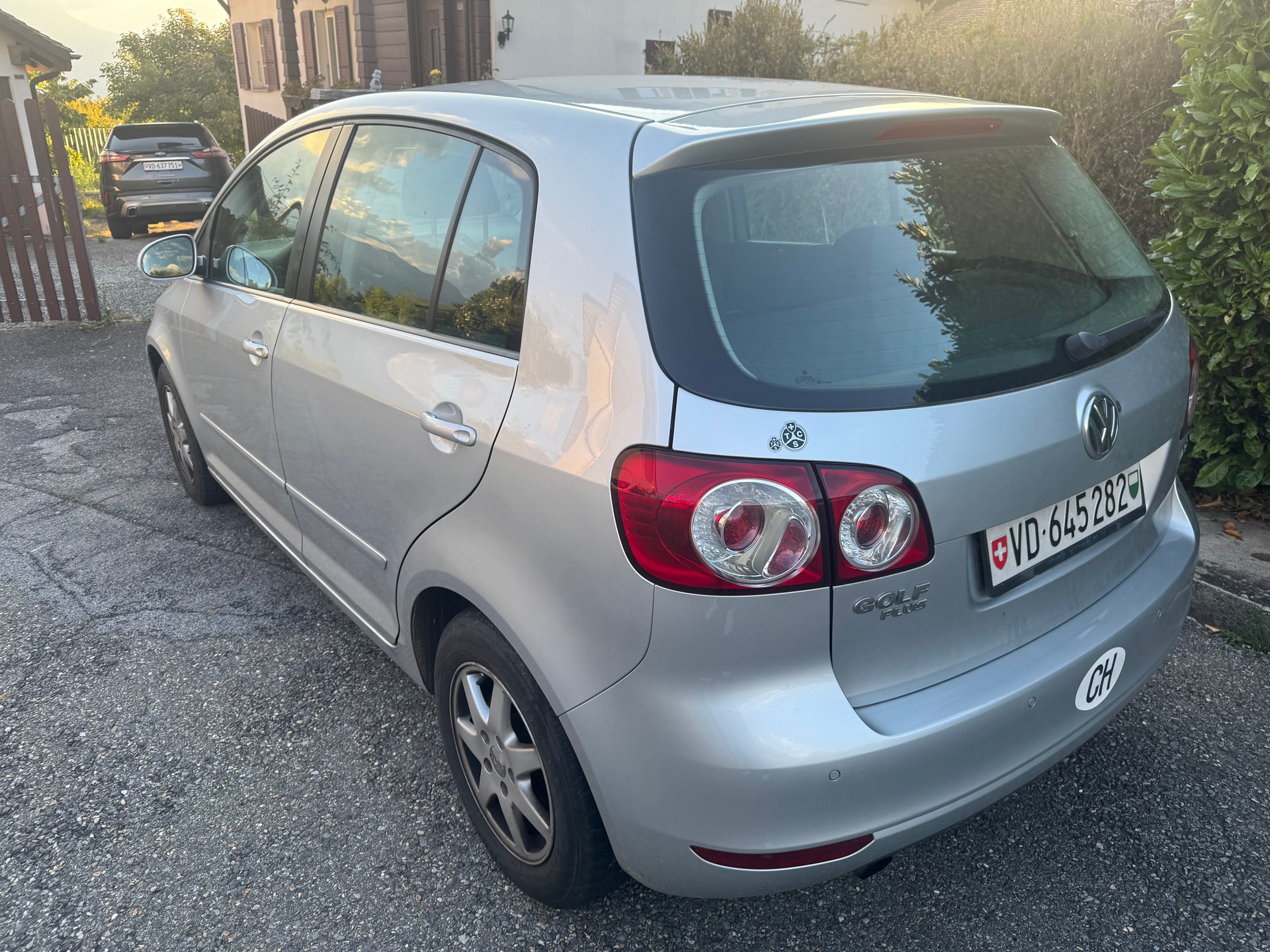 VW Golf Plus 1.2 TSI Trendline DSG-image-3