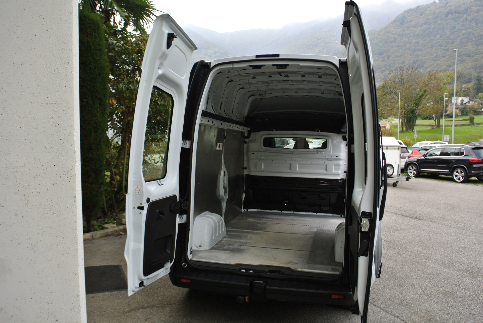 RENAULT Trafic 2.0 Blue dCi 150 3.5t Advance L2H2 IP-image-18
