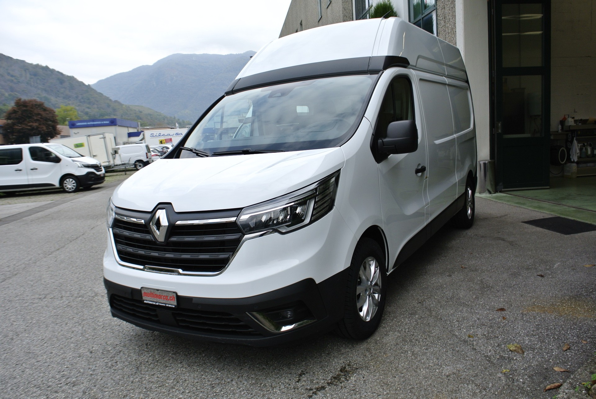 RENAULT Trafic 2.0 Blue dCi 150 3.5t Advance L2H2 IP-showroom-element-2
