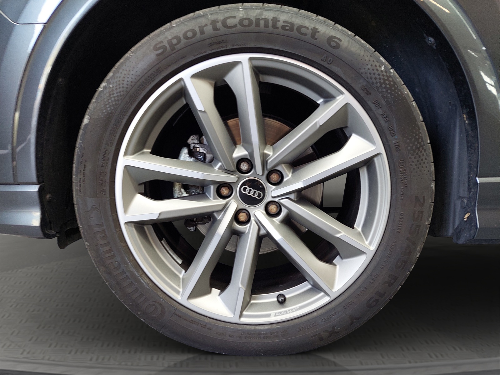 AUDI Q3 35 TDI S line quattro S-tronic-image-11