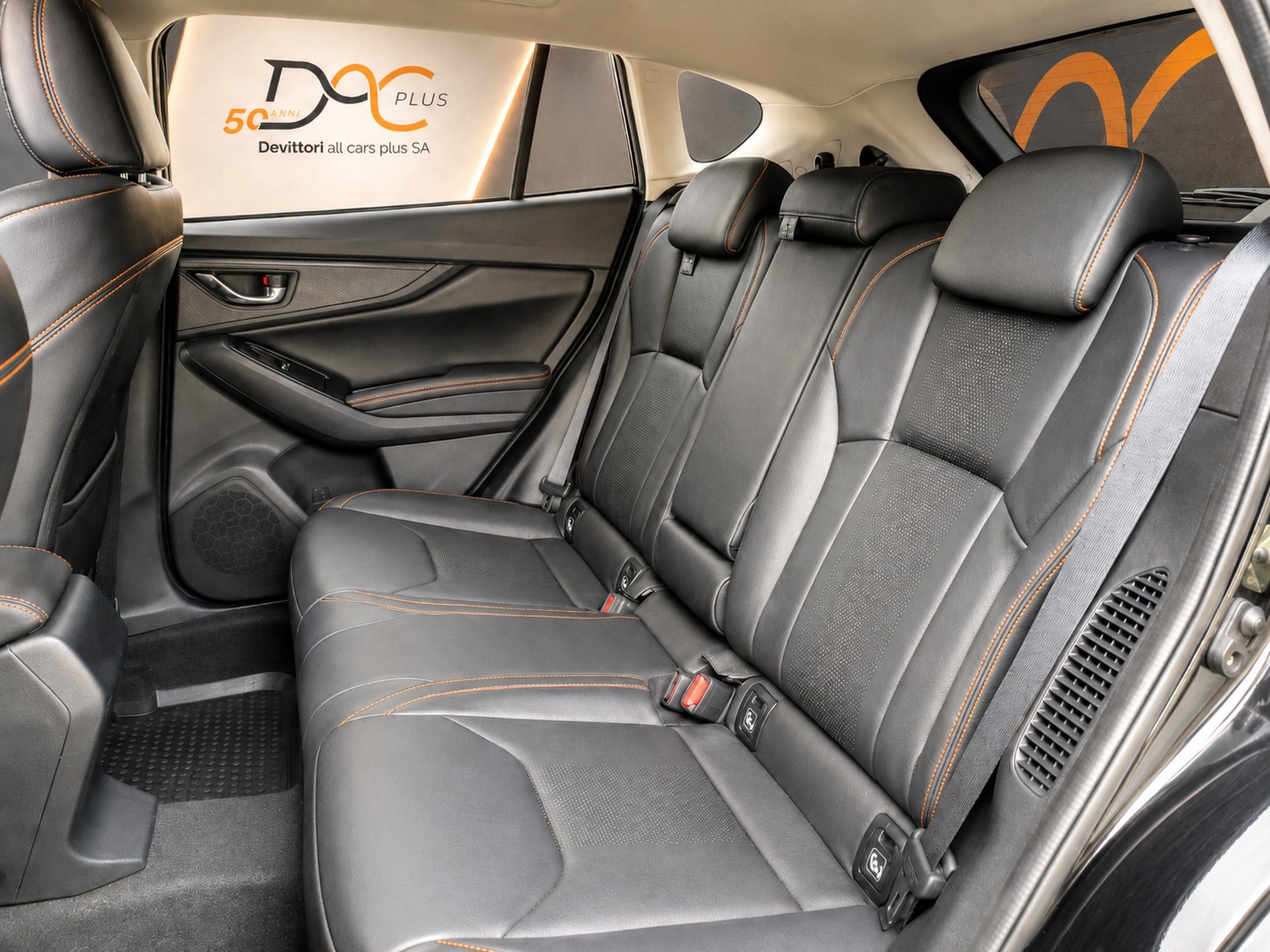 SUBARU XV 2.0i e-Boxer Luxury-image-7