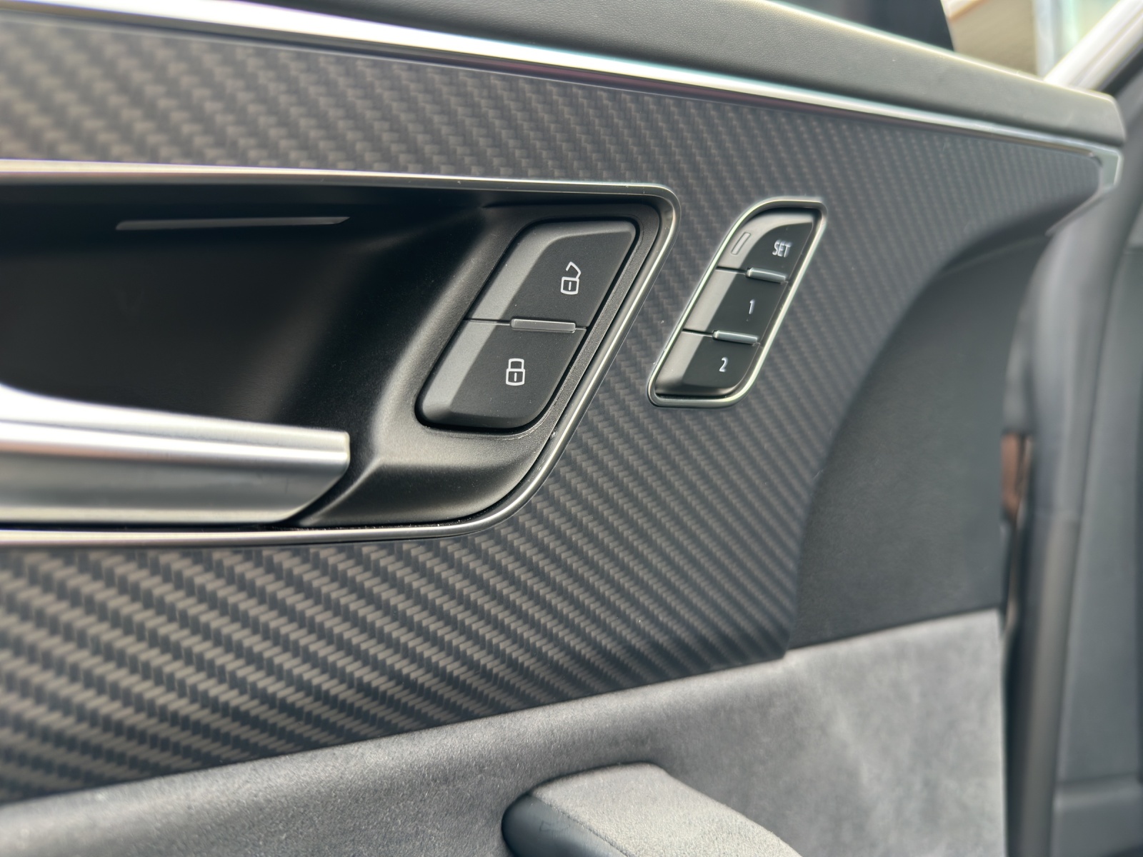 AUDI RSQ8 performance quattro-image-14